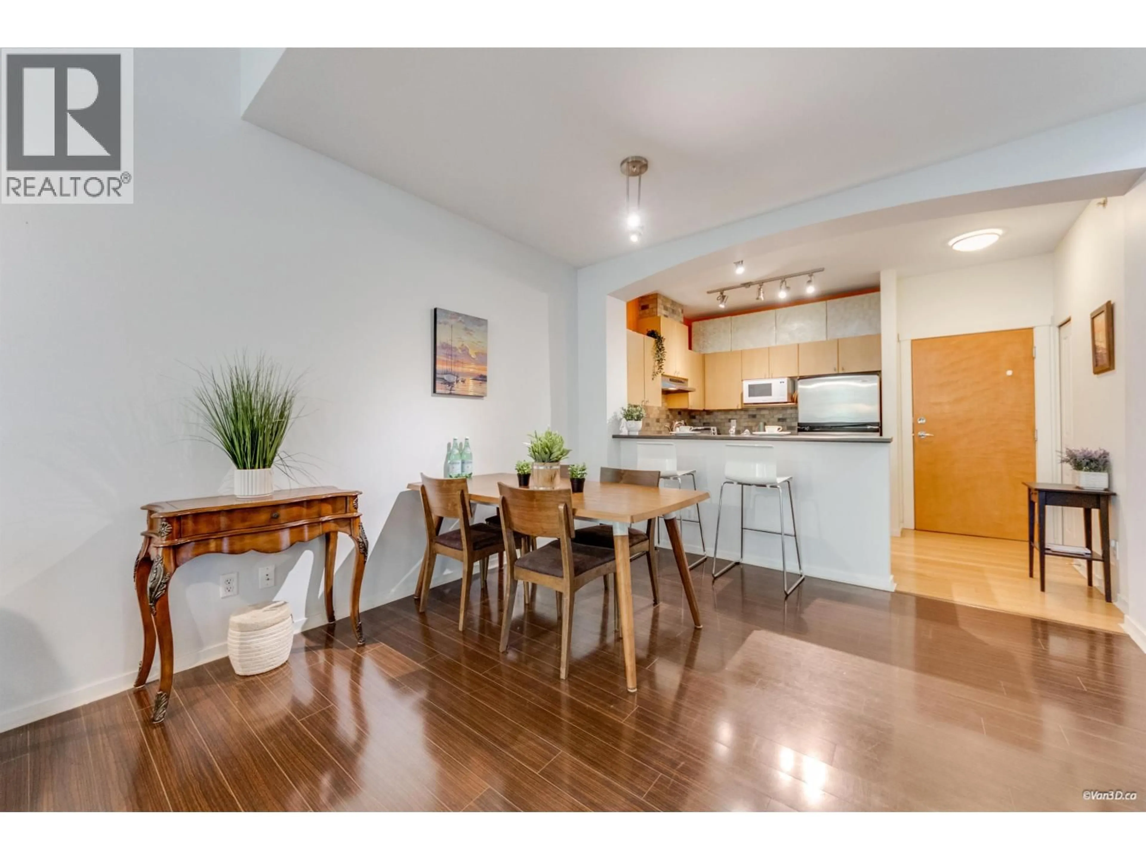 Unknown for 406 - 9329 UNIVERSITY CRESCENT, Burnaby British Columbia V5A4Y4