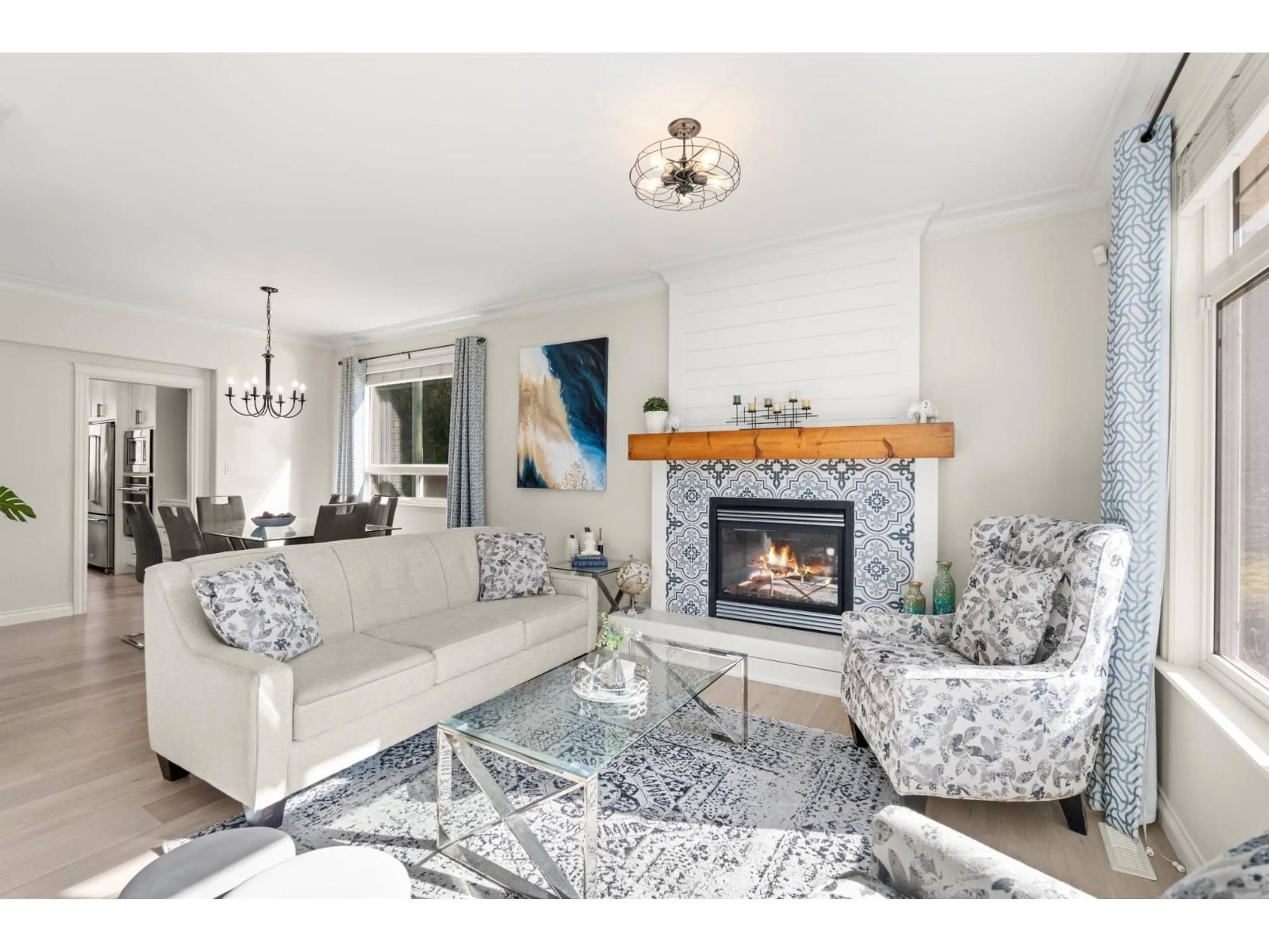 Living room with furniture, unknown for 36395 WESTMINSTER DRIVE, Abbotsford British Columbia V3G3C7