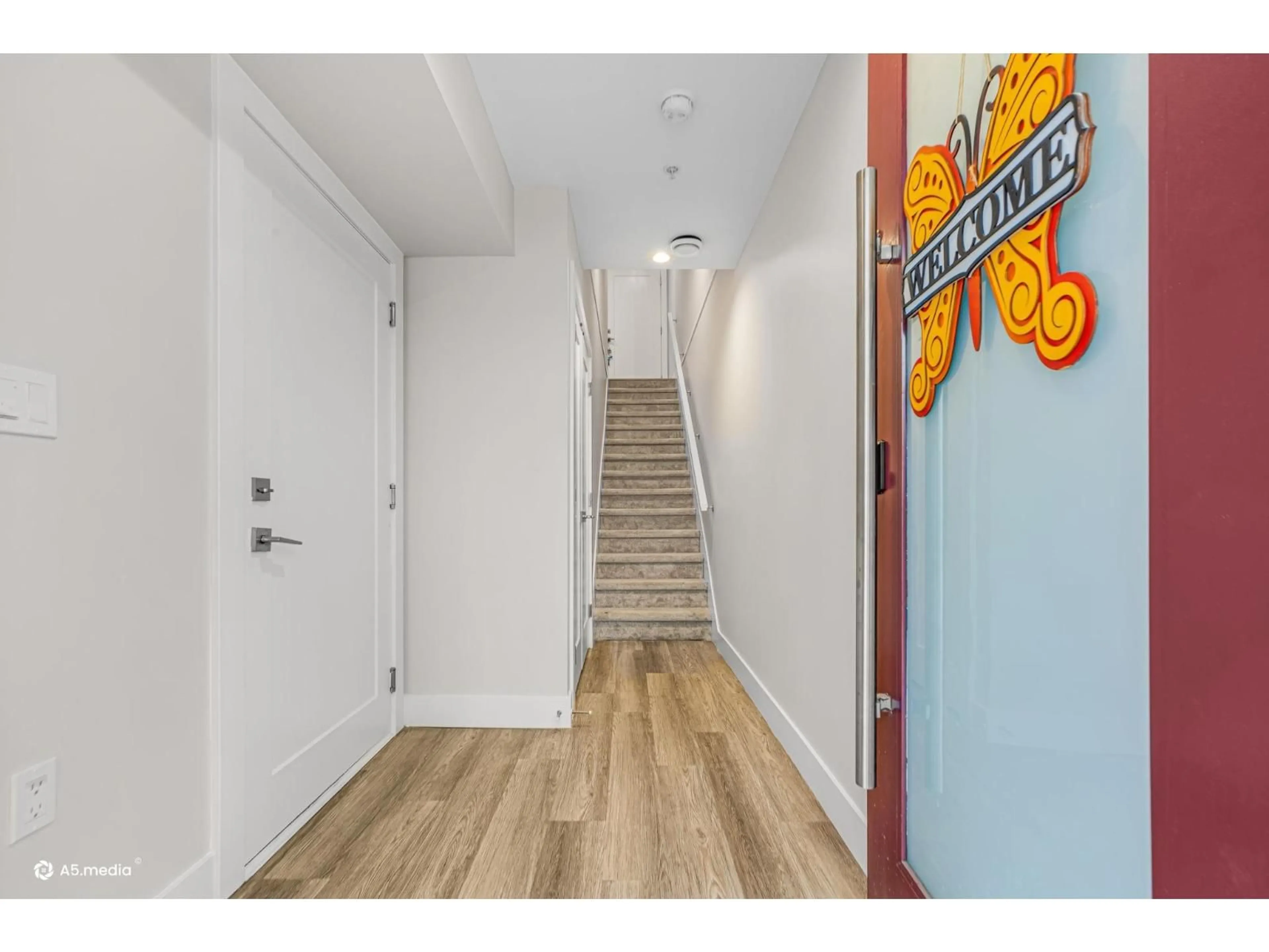 Indoor foyer for 11 - 5515 199A STREET, Langley British Columbia V3A0L4