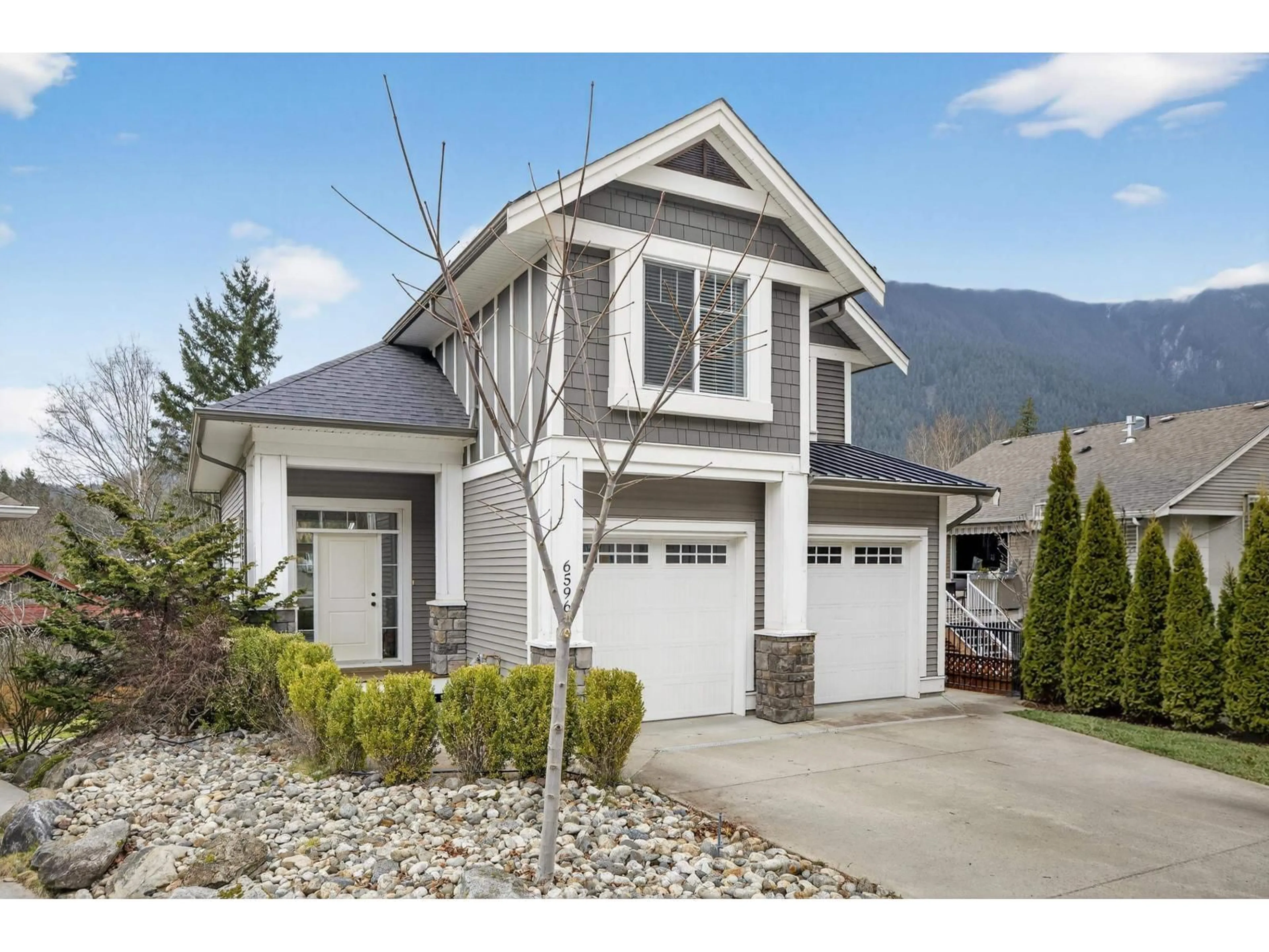 Home with vinyl exterior material, mountain view for 65967 PINE CRESCENT, Hope British Columbia V0X1L1