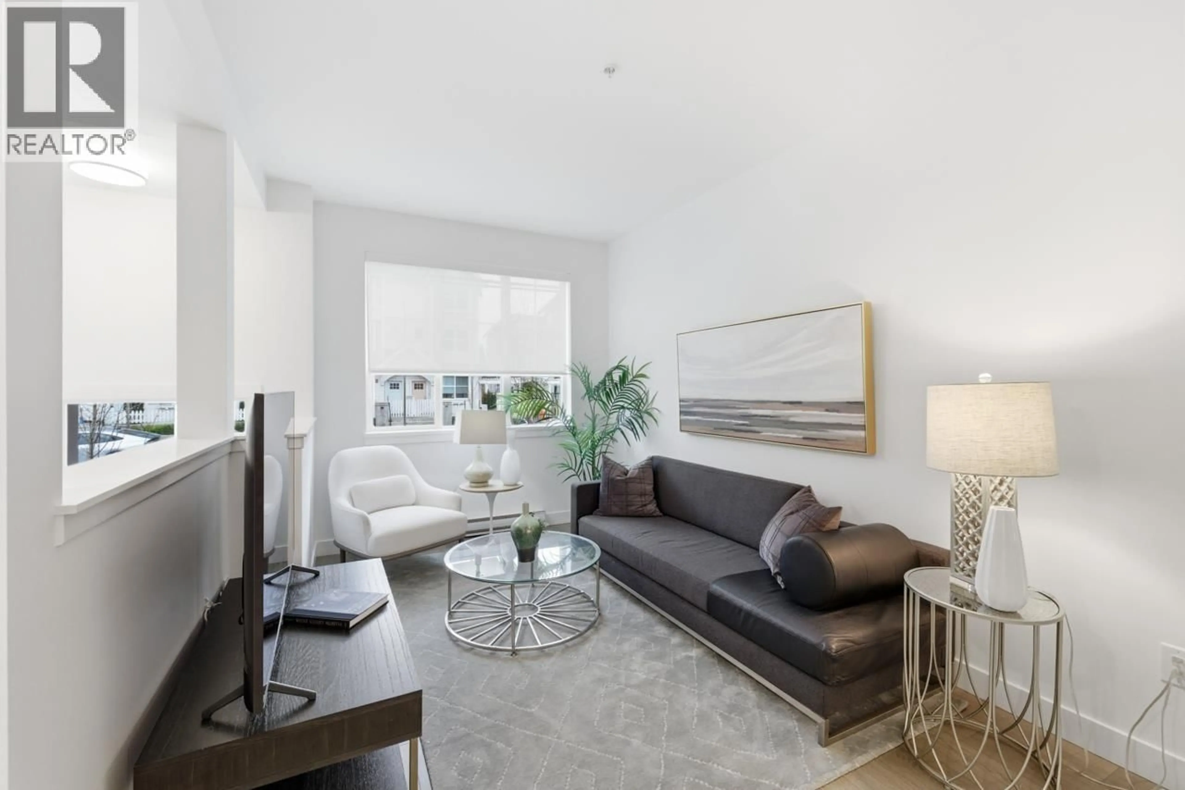 Living room with furniture, unknown for 261 - 720 ROBINSON STREET, Coquitlam British Columbia V3J0P9