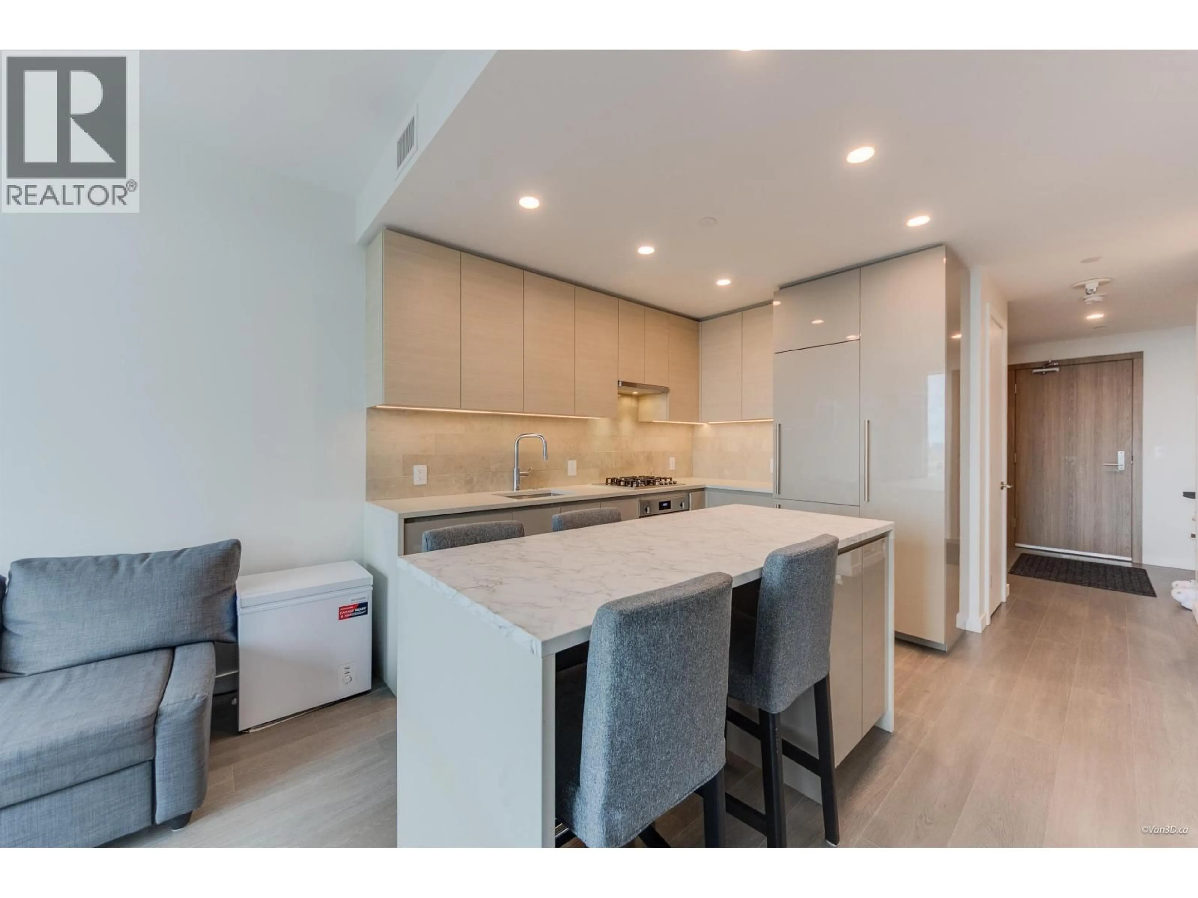 Open concept kitchen, unknown for 2704 - 2186 GILMORE AVENUE, Burnaby British Columbia V5C0N7