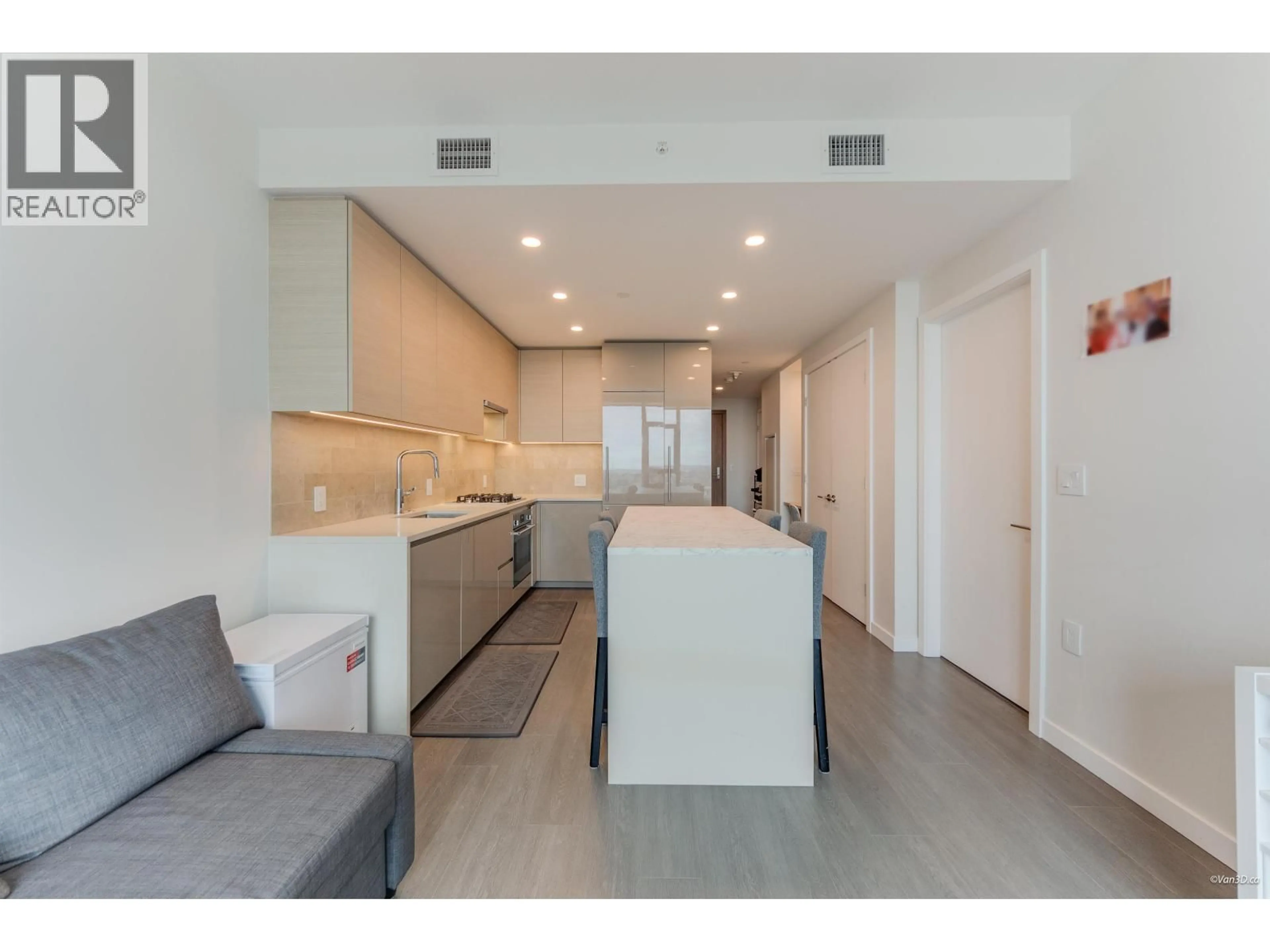Open concept kitchen, unknown for 2704 - 2186 GILMORE AVENUE, Burnaby British Columbia V5C0N7