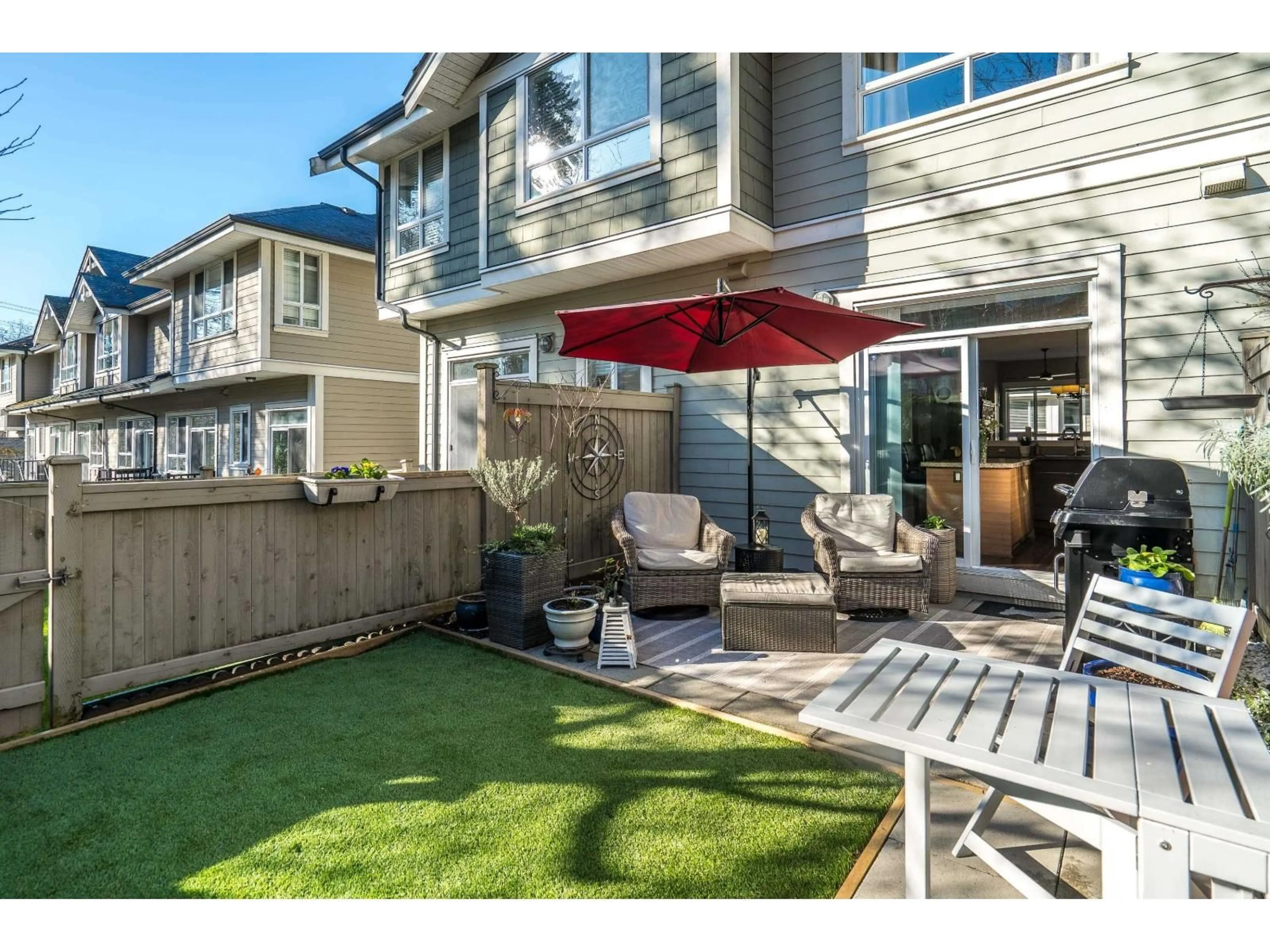 Patio, street for 45 - 2955 156 STREET, Surrey British Columbia V3Z2W8