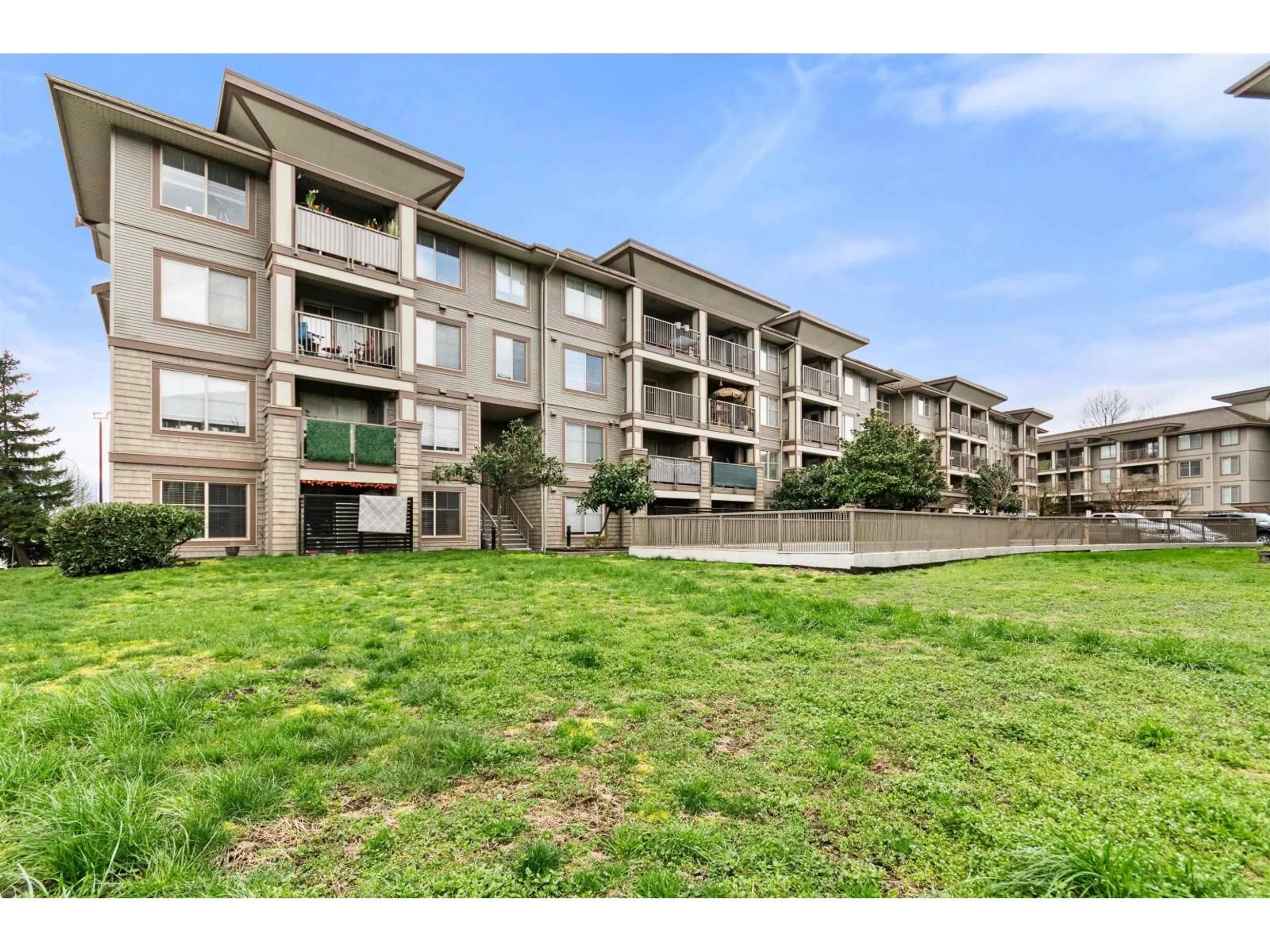 A pic from outside/outdoor area/front of a property/back of a property/a pic from drone, unknown for 108 - 45555 YALE ROAD, Chilliwack British Columbia V2P0A9