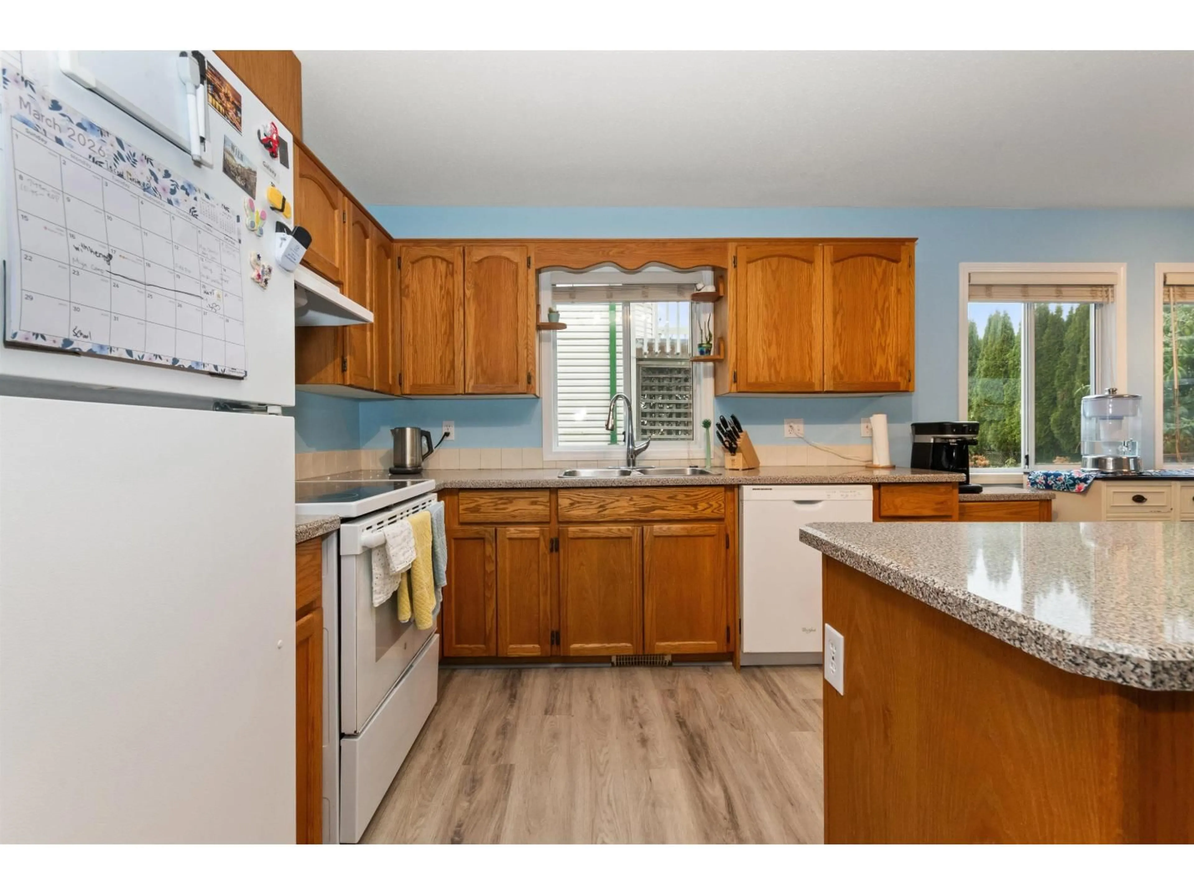 Standard kitchen, unknown for 1566 CANTERBURY DRIVE, Agassiz British Columbia V0M1A3
