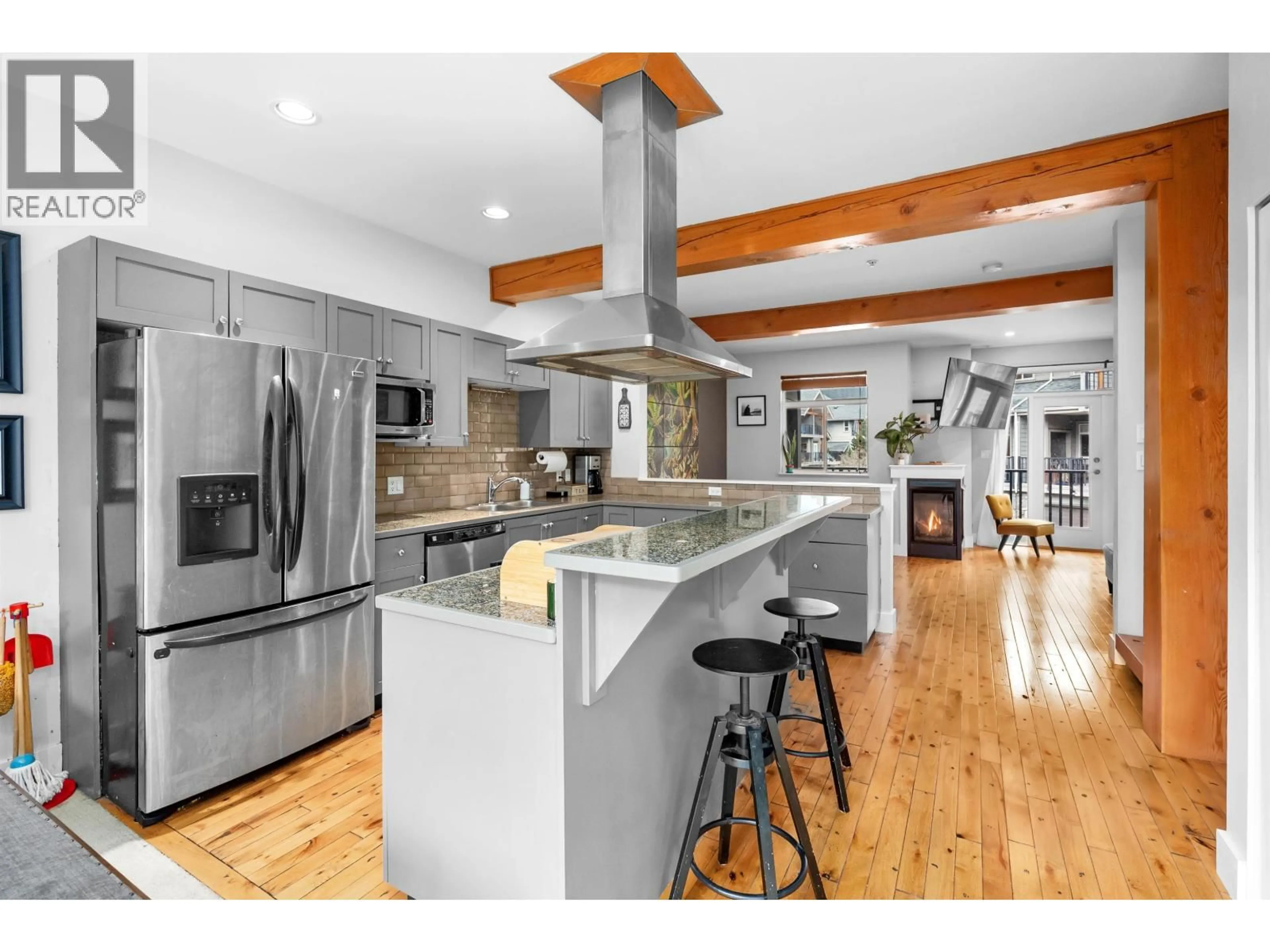 Open concept kitchen, unknown for 19 - 39758 GOVERNMENT ROAD, Squamish British Columbia V8B0G3