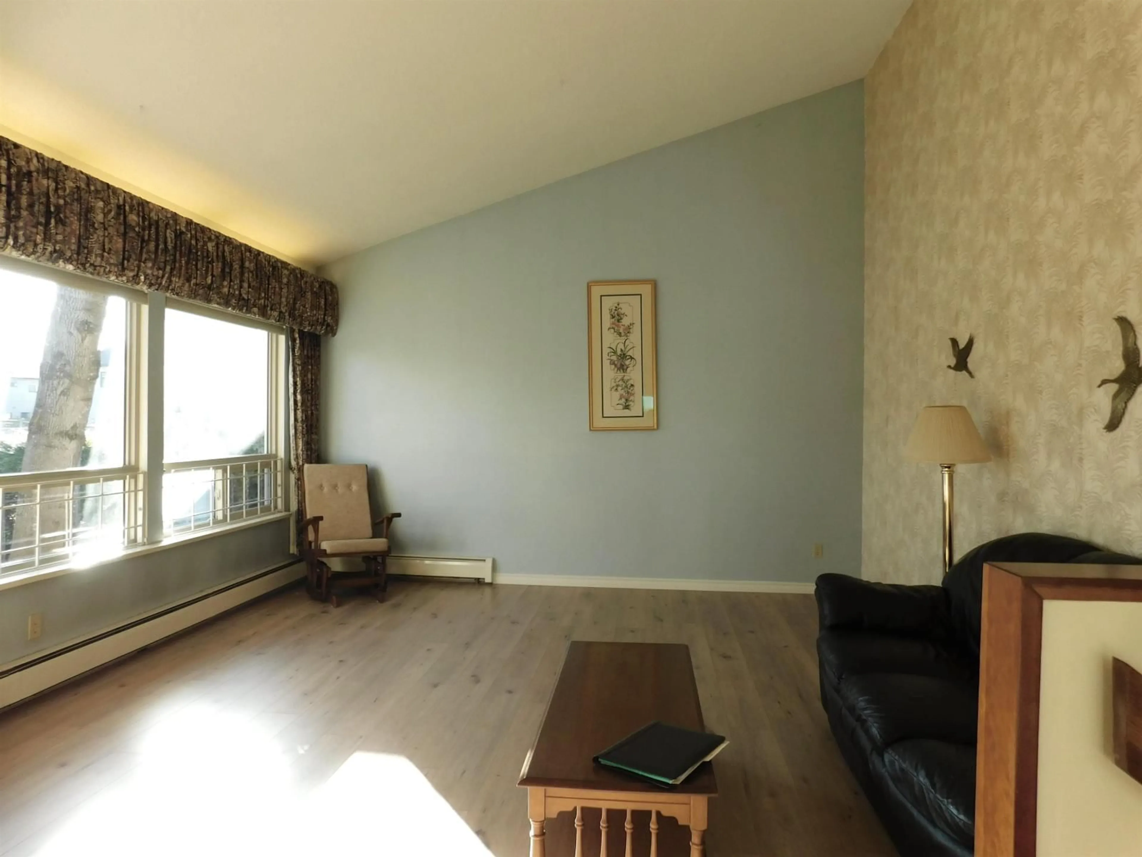 A pic of a room for 12420 91 AVENUE, Surrey British Columbia V3V1C9