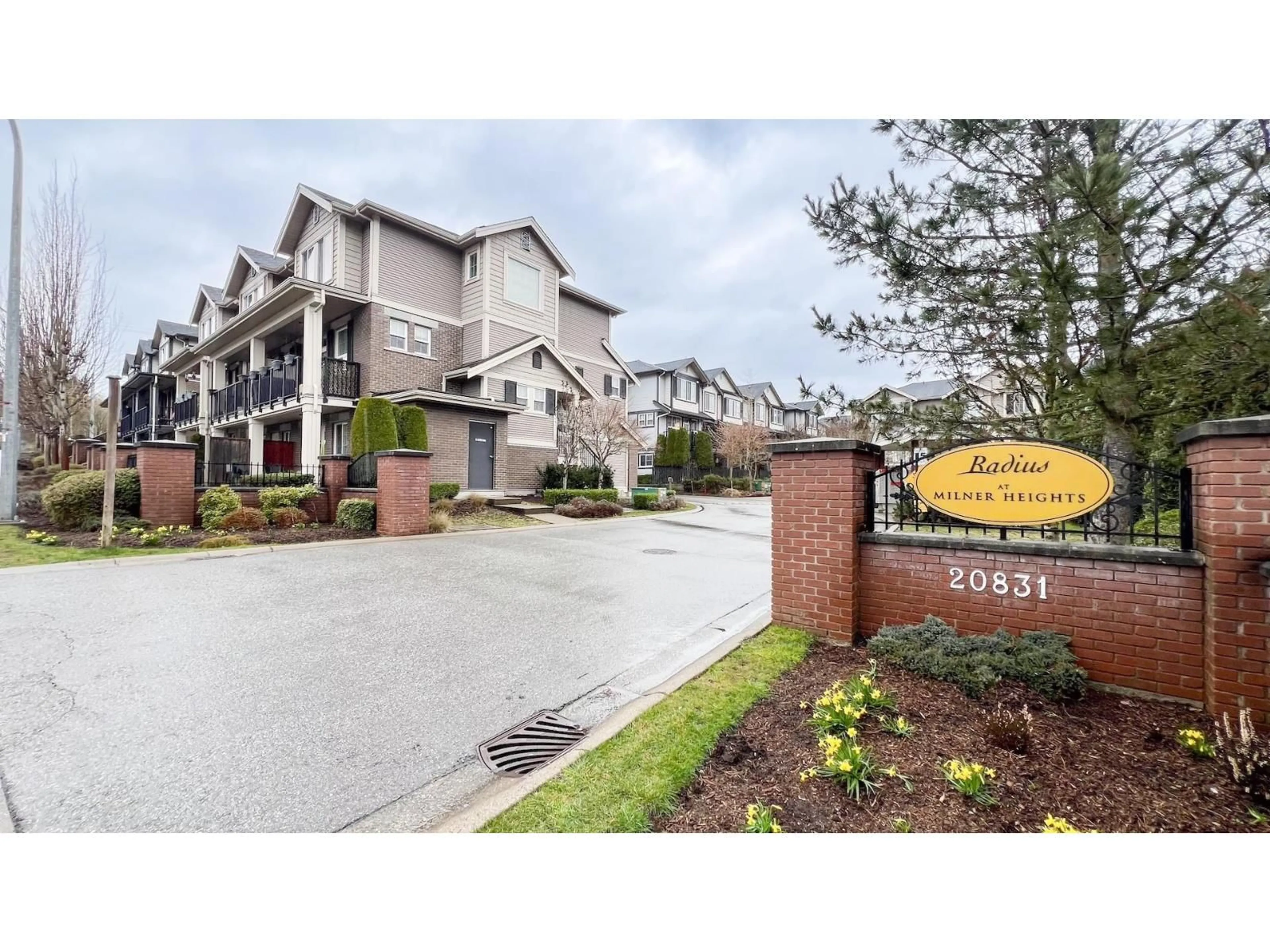 Unknown for 70 - 20831 70 AVENUE, Langley British Columbia V2Y0H1