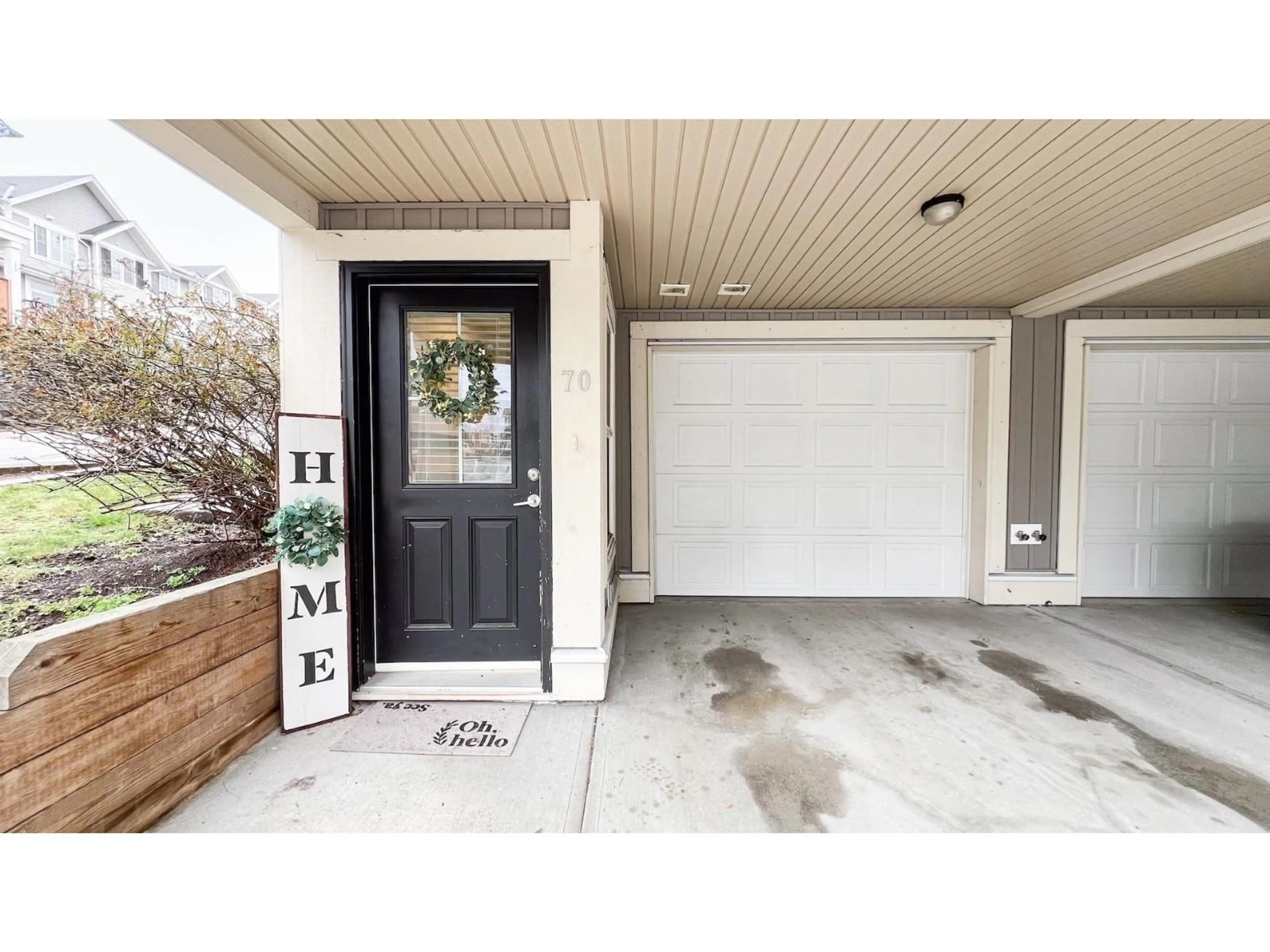 Indoor entryway for 70 - 20831 70 AVENUE, Langley British Columbia V2Y0H1