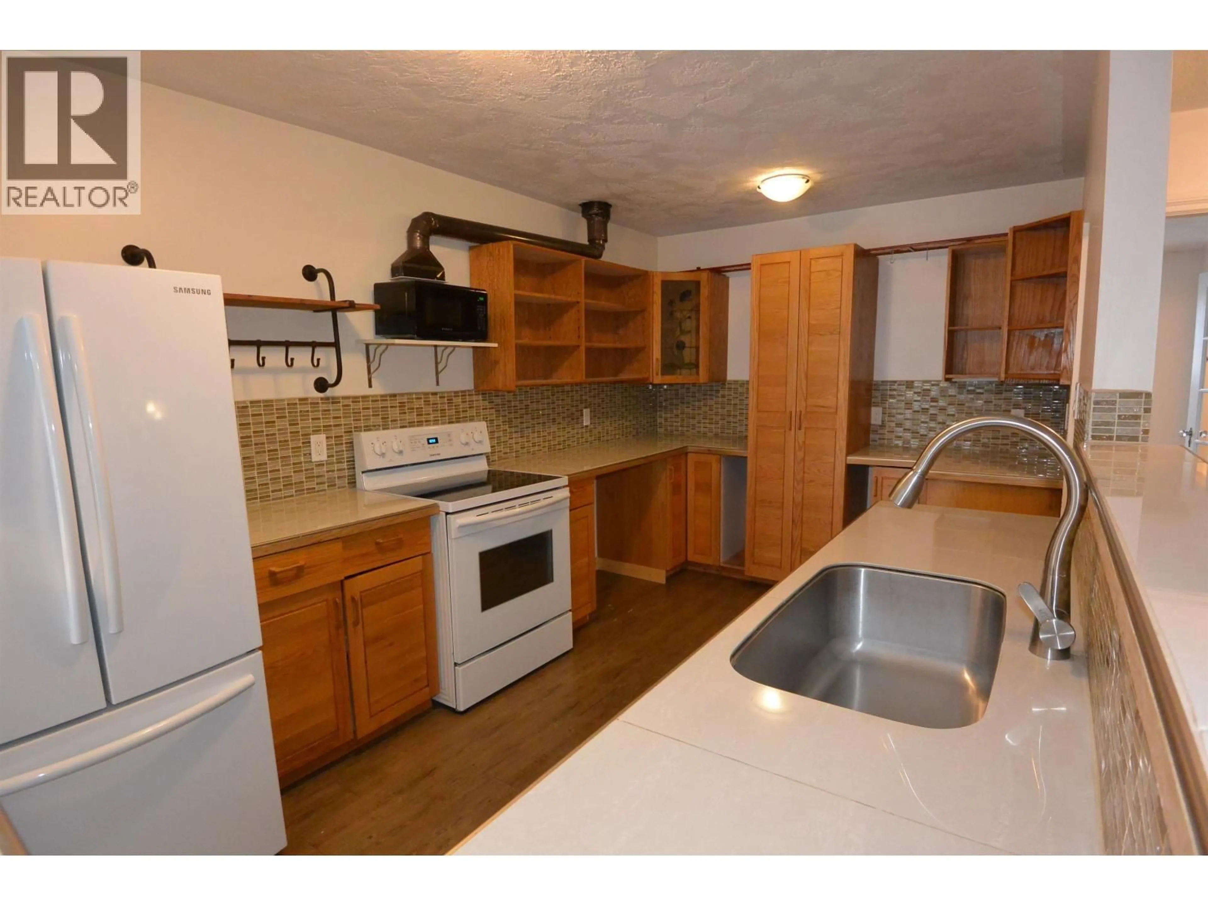 Standard kitchen, unknown for 3904 RAILWAY AVENUE, Smithers British Columbia V0J2N0