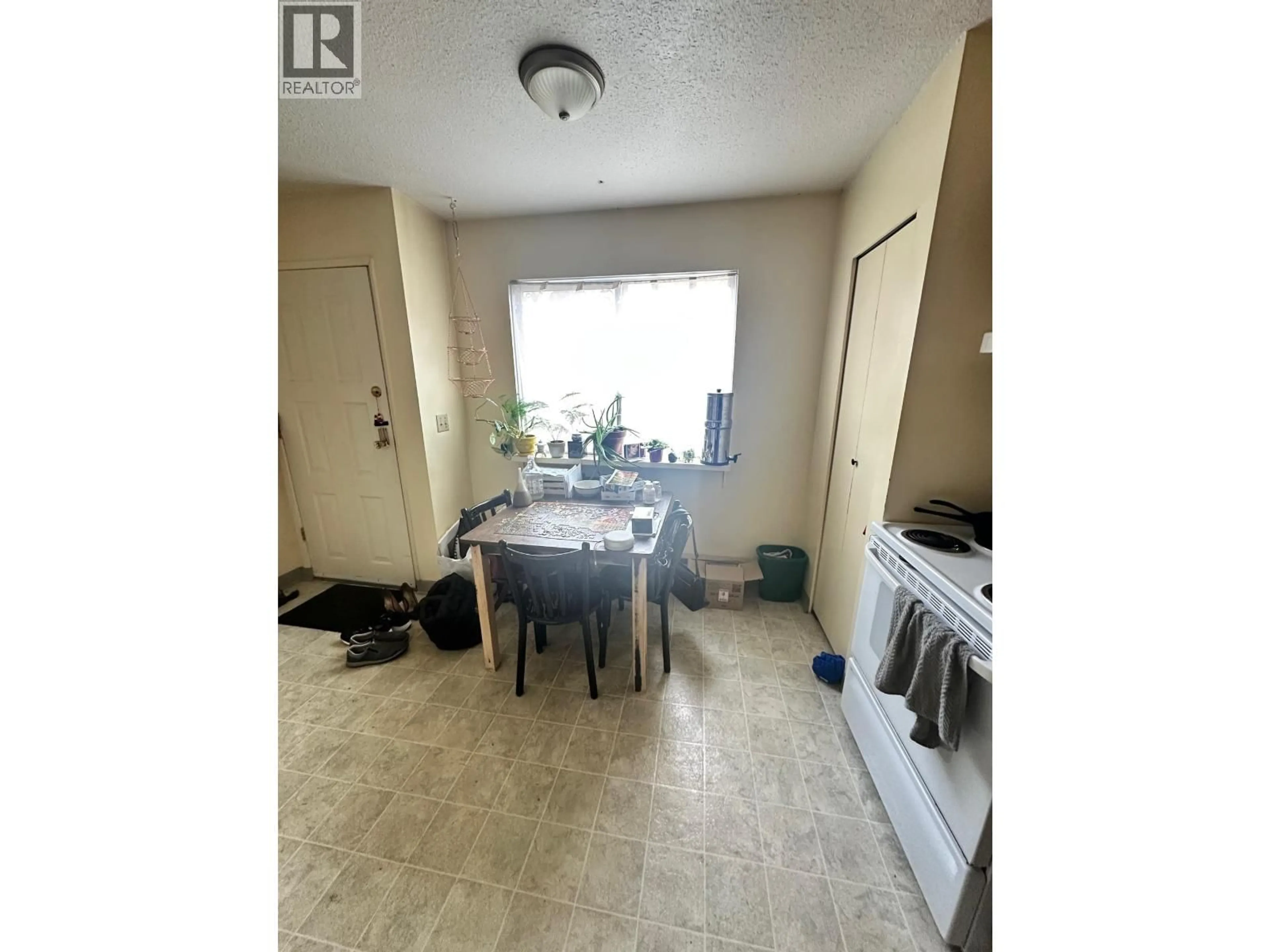 A pic of a room for 5 - 313 HIGHLAND WAY, Port Moody British Columbia V3H3V6