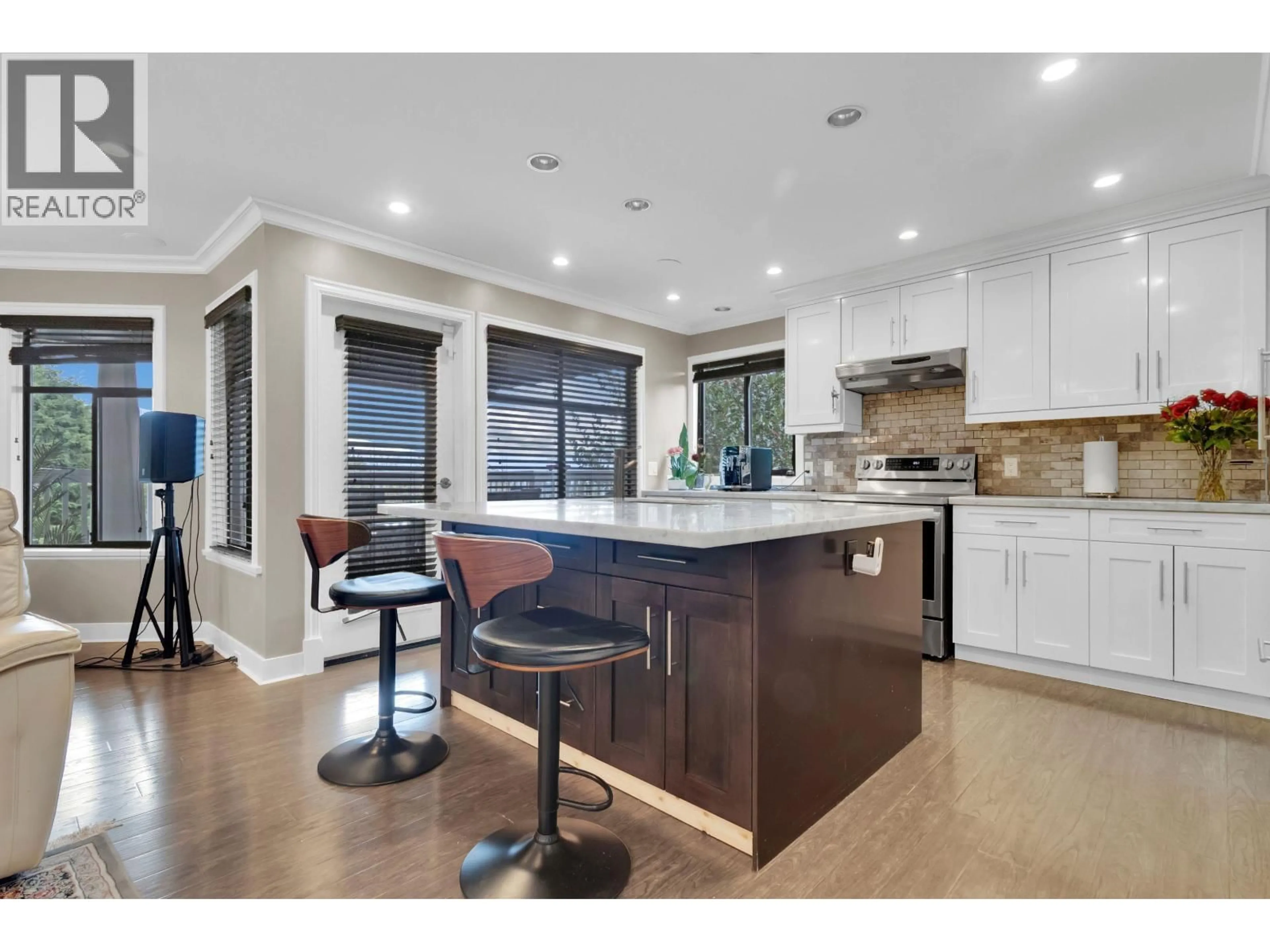 Open concept kitchen, unknown for 3054 DAYBREAK AVENUE, Coquitlam British Columbia V3C2G4