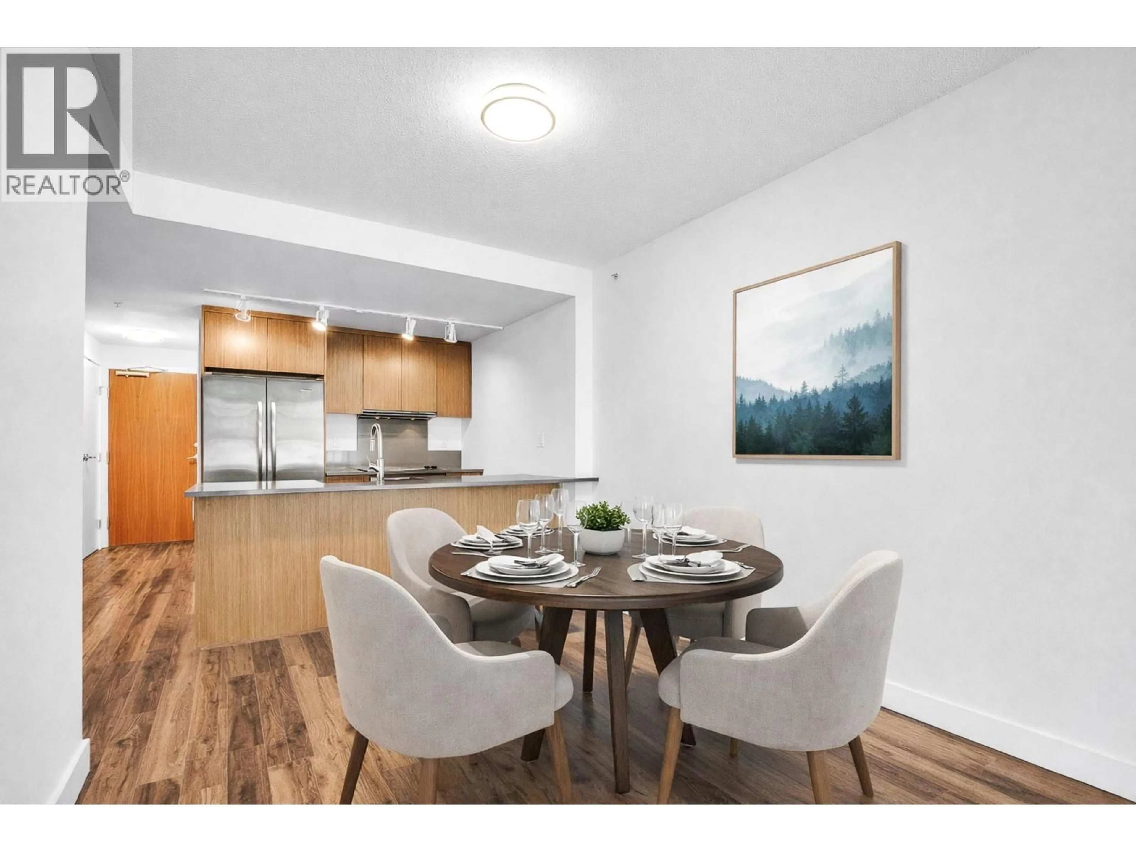 Dining room, wood/laminate floor for 509 - 251 7TH AVENUE, Vancouver British Columbia V5T0B9