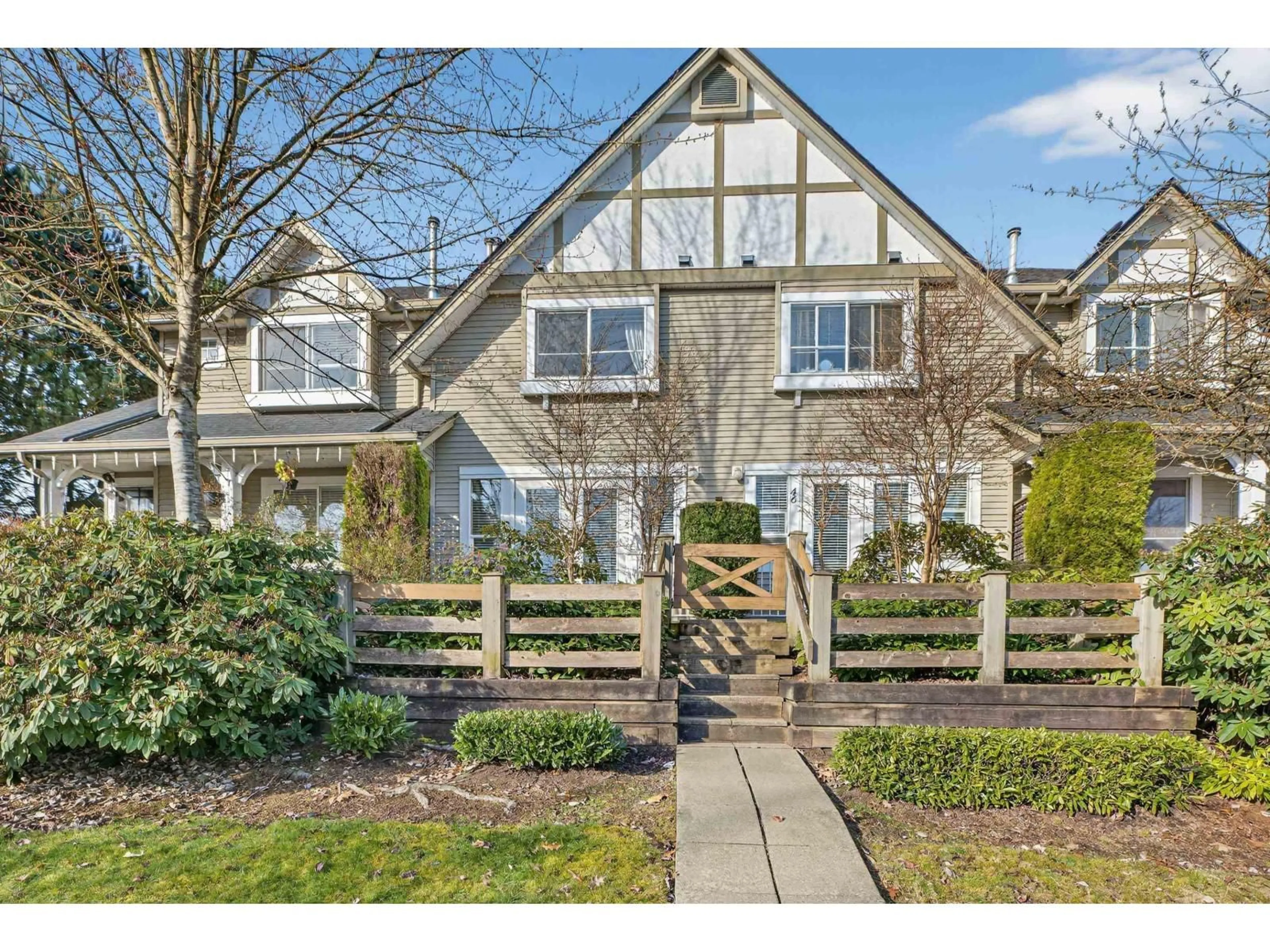 Unknown for 45 - 15488 101A AVENUE, Surrey British Columbia V3R0Z8