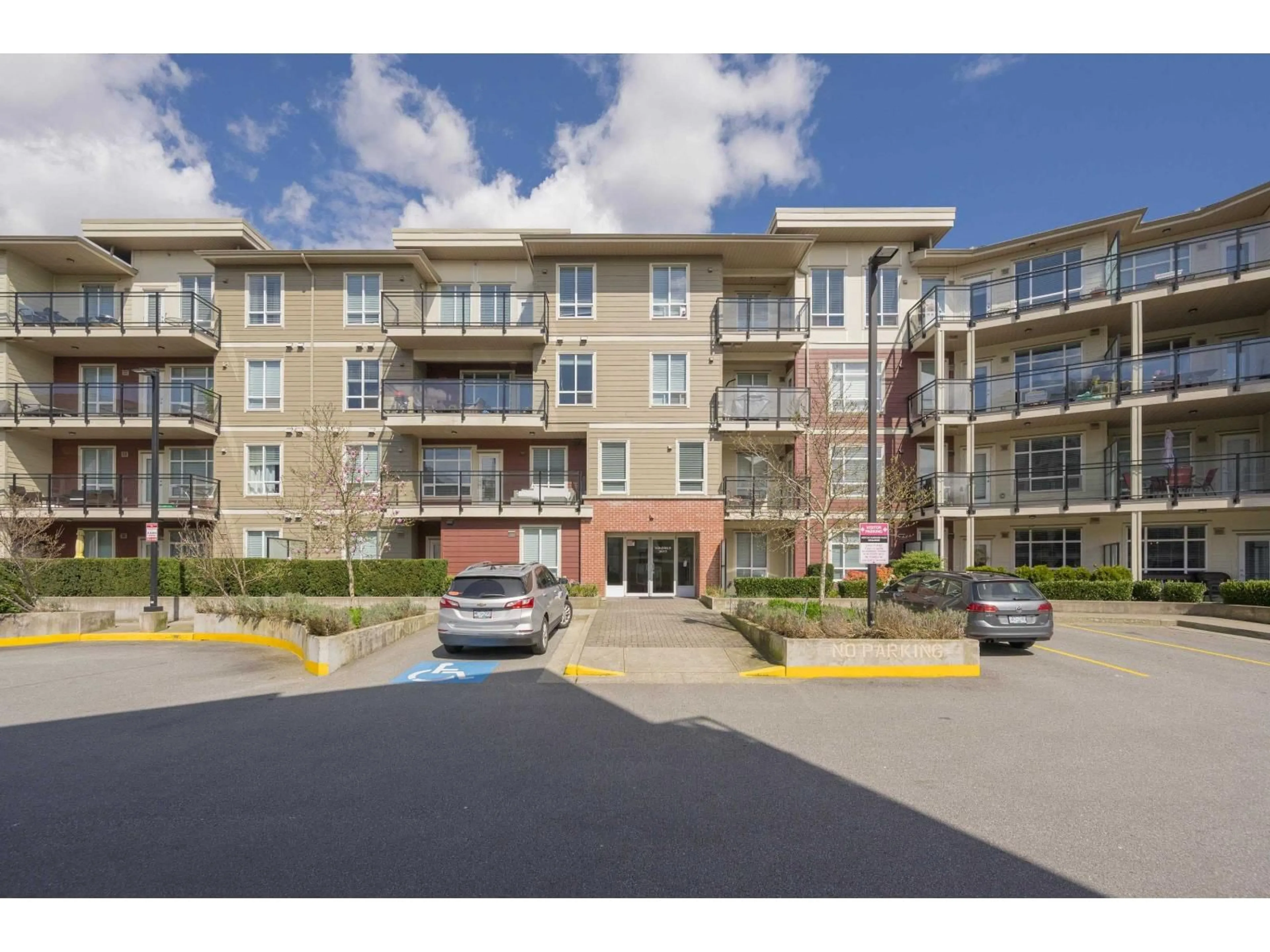 Unknown for D405 - 20211 66 AVENUE, Langley British Columbia V2Y0L4