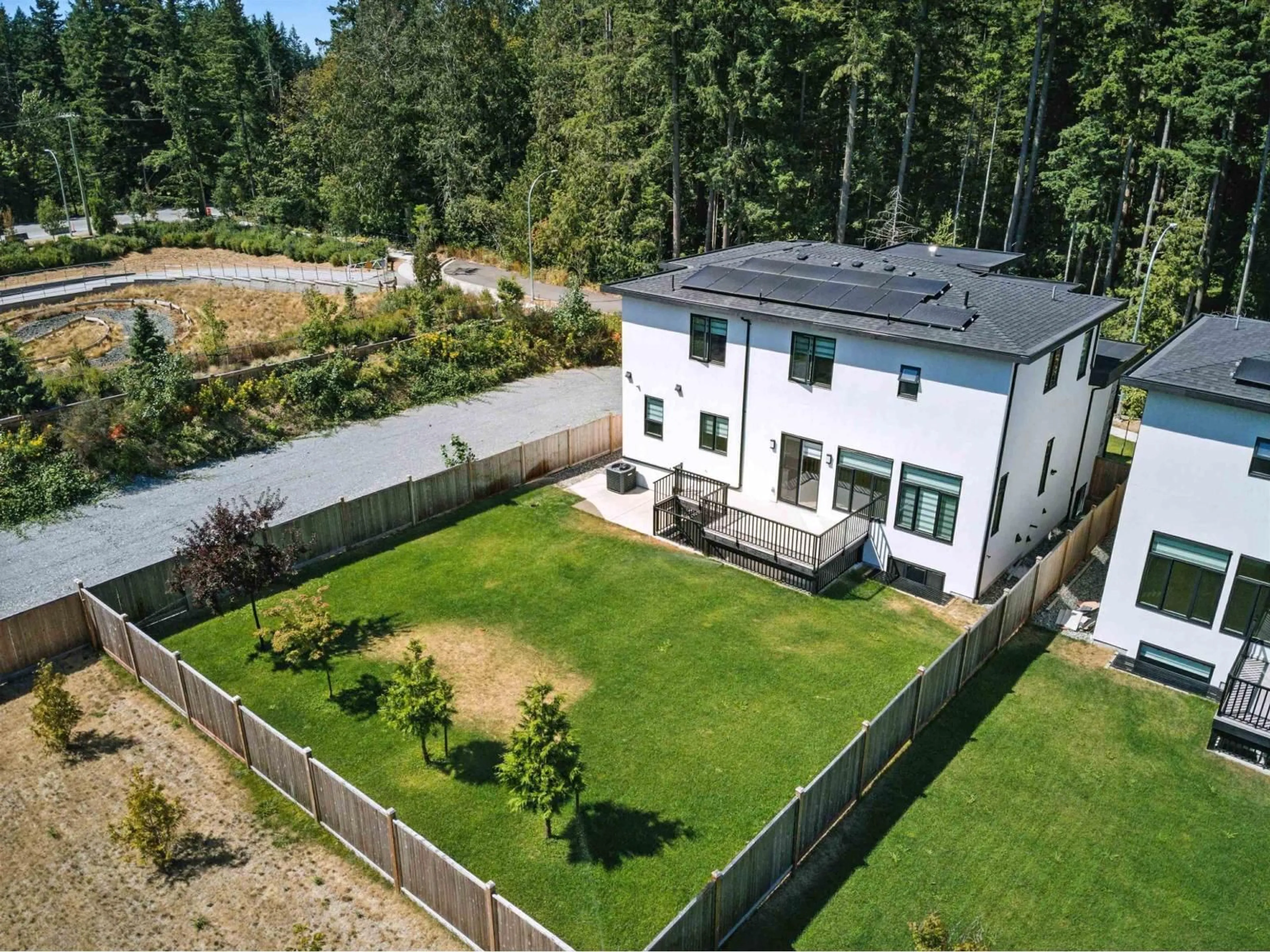 A pic from outside/outdoor area/front of a property/back of a property/a pic from drone, unknown for 20062 27A AVENUE, Langley British Columbia V2Z0B6