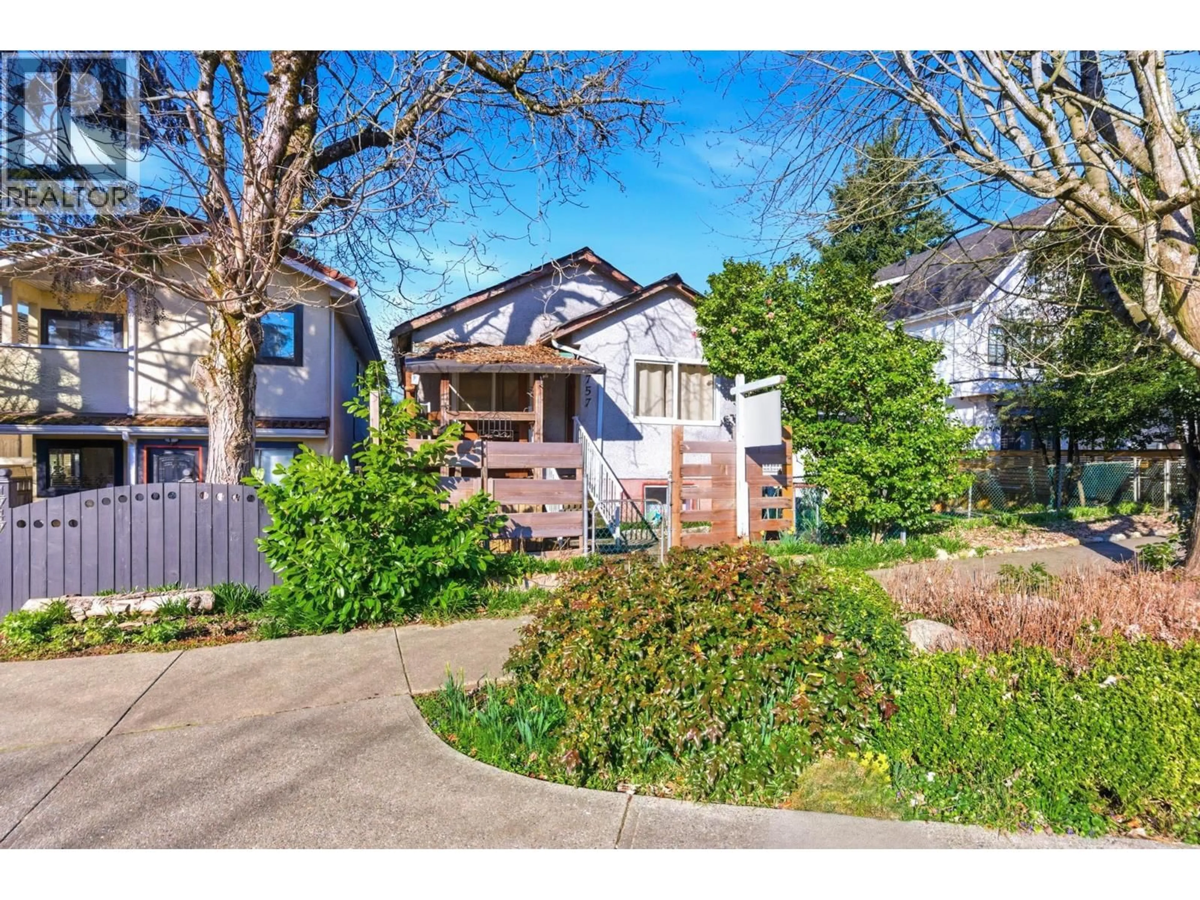 Unknown for 1757 8TH AVENUE, Vancouver British Columbia V5N1T7