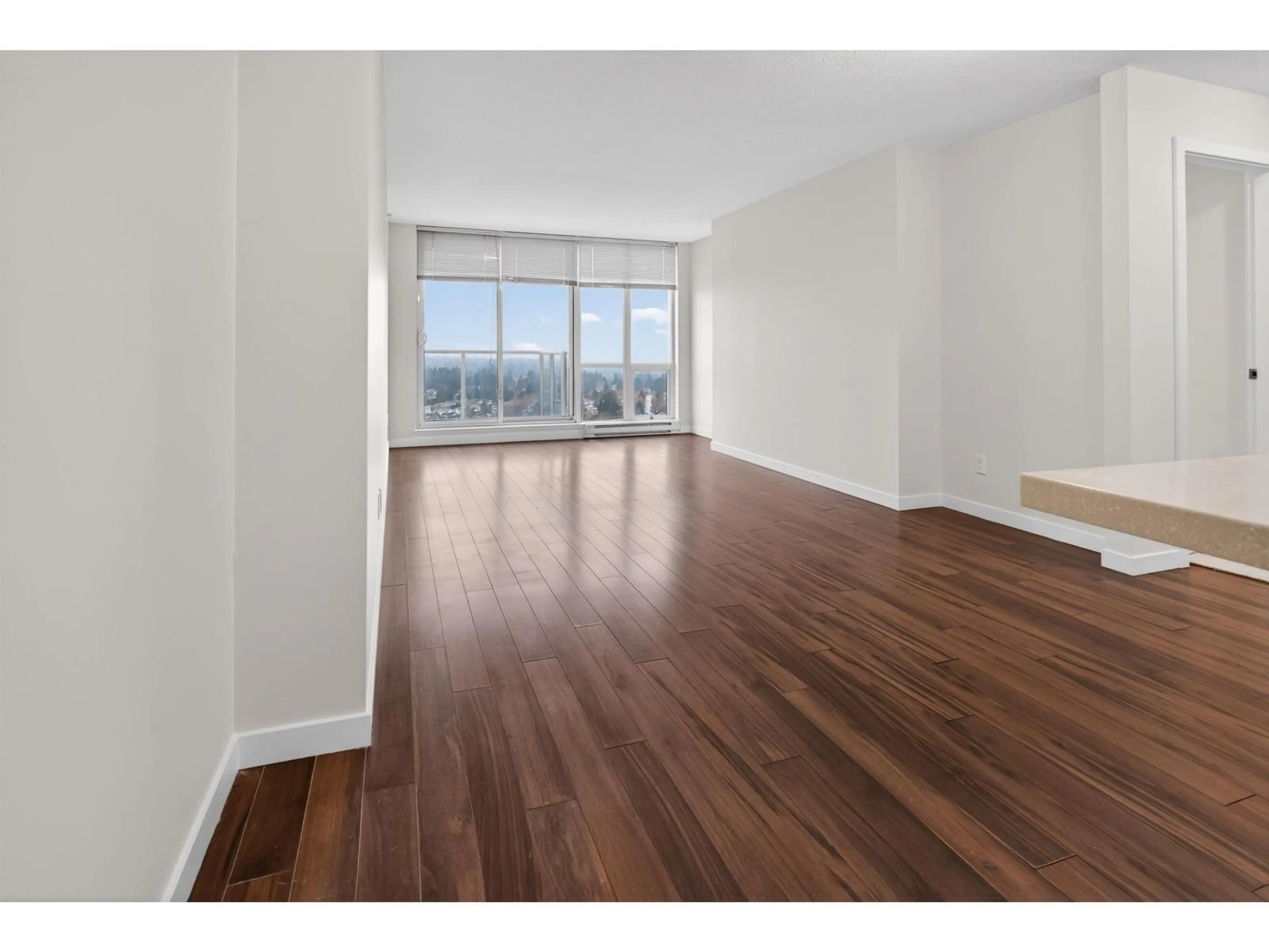 A pic of a room for 3109 - 9981 WHALLEY BOULEVARD, Surrey British Columbia V3T0G6