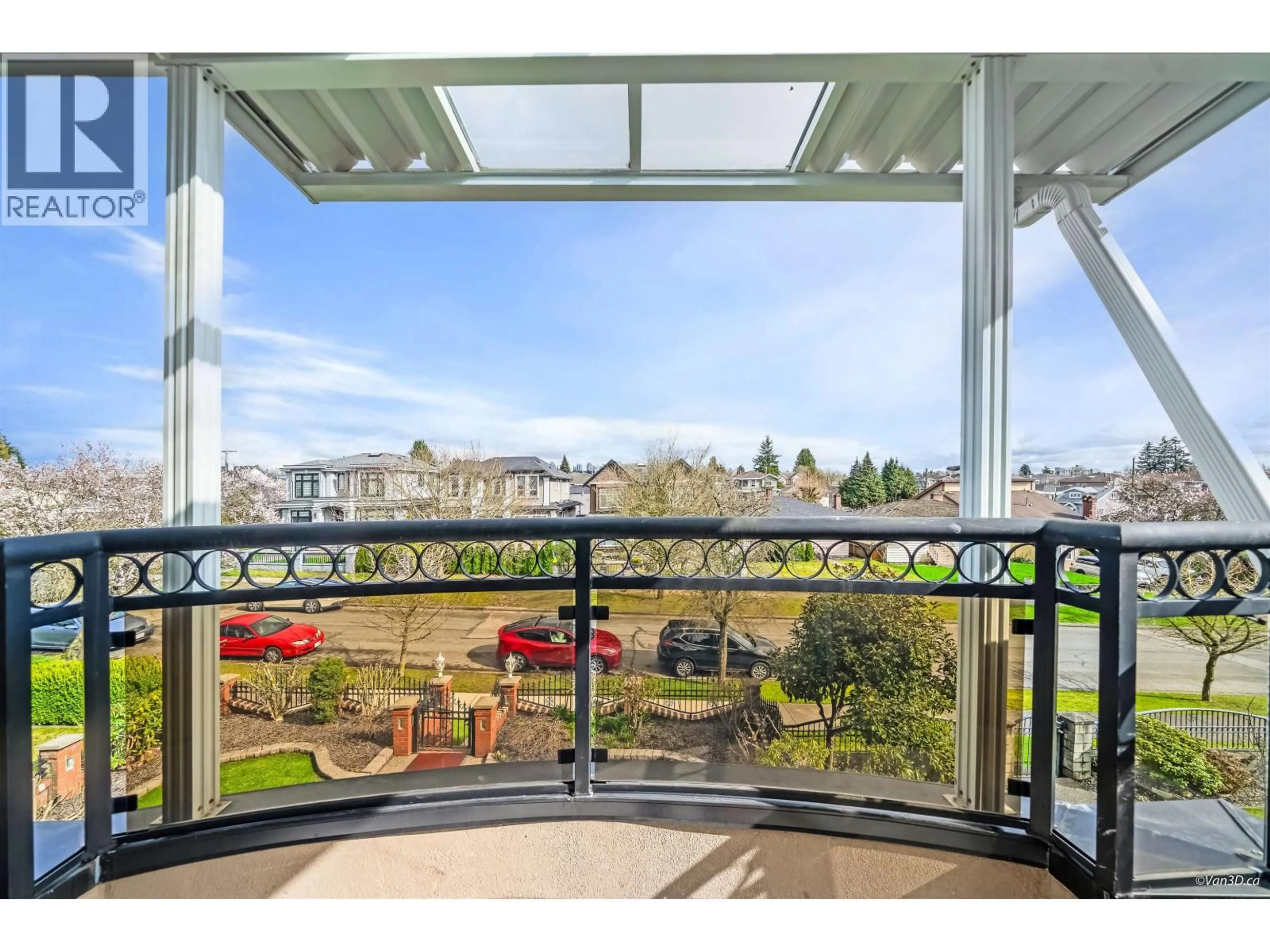 Balcony in the apartment, water/lake/river/ocean view for 6575 RALEIGH STREET, Vancouver British Columbia V5S2W9
