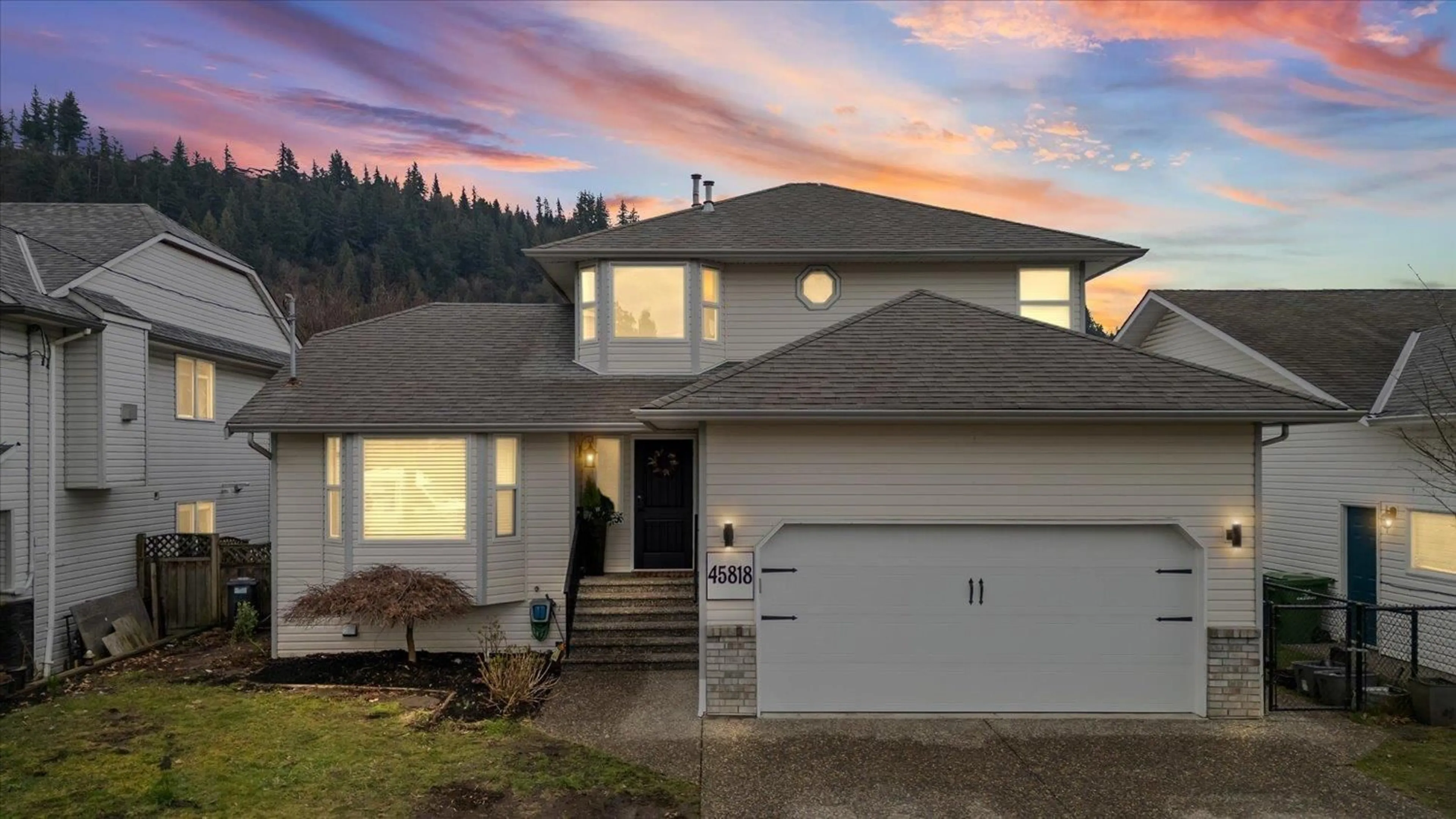 Home with vinyl exterior material, unknown for 45818 THOMAS ROAD, Chilliwack British Columbia V2R3W9