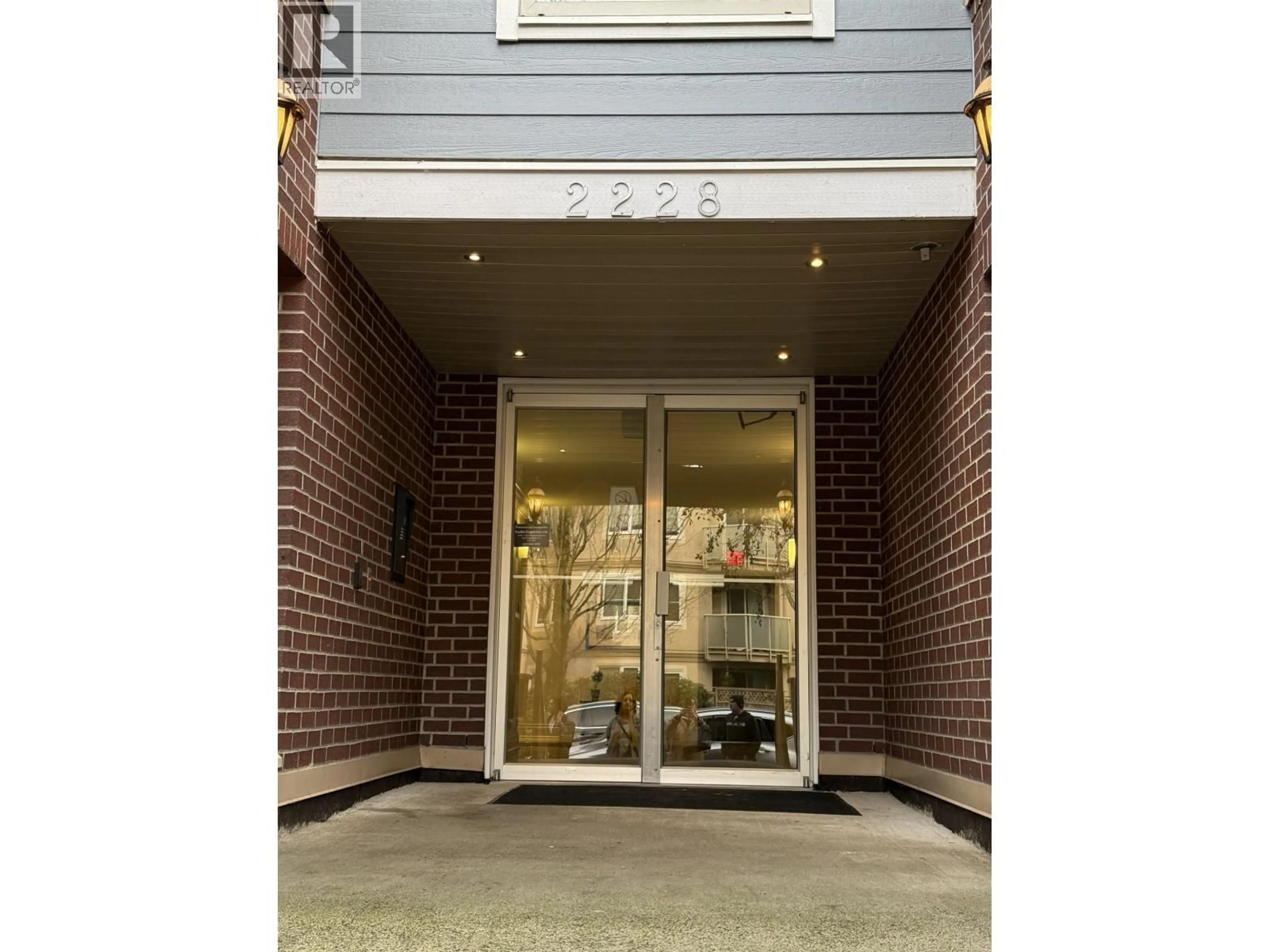 Indoor foyer for 101 - 2228 WELCHER AVENUE, Port Coquitlam British Columbia V3C1X3