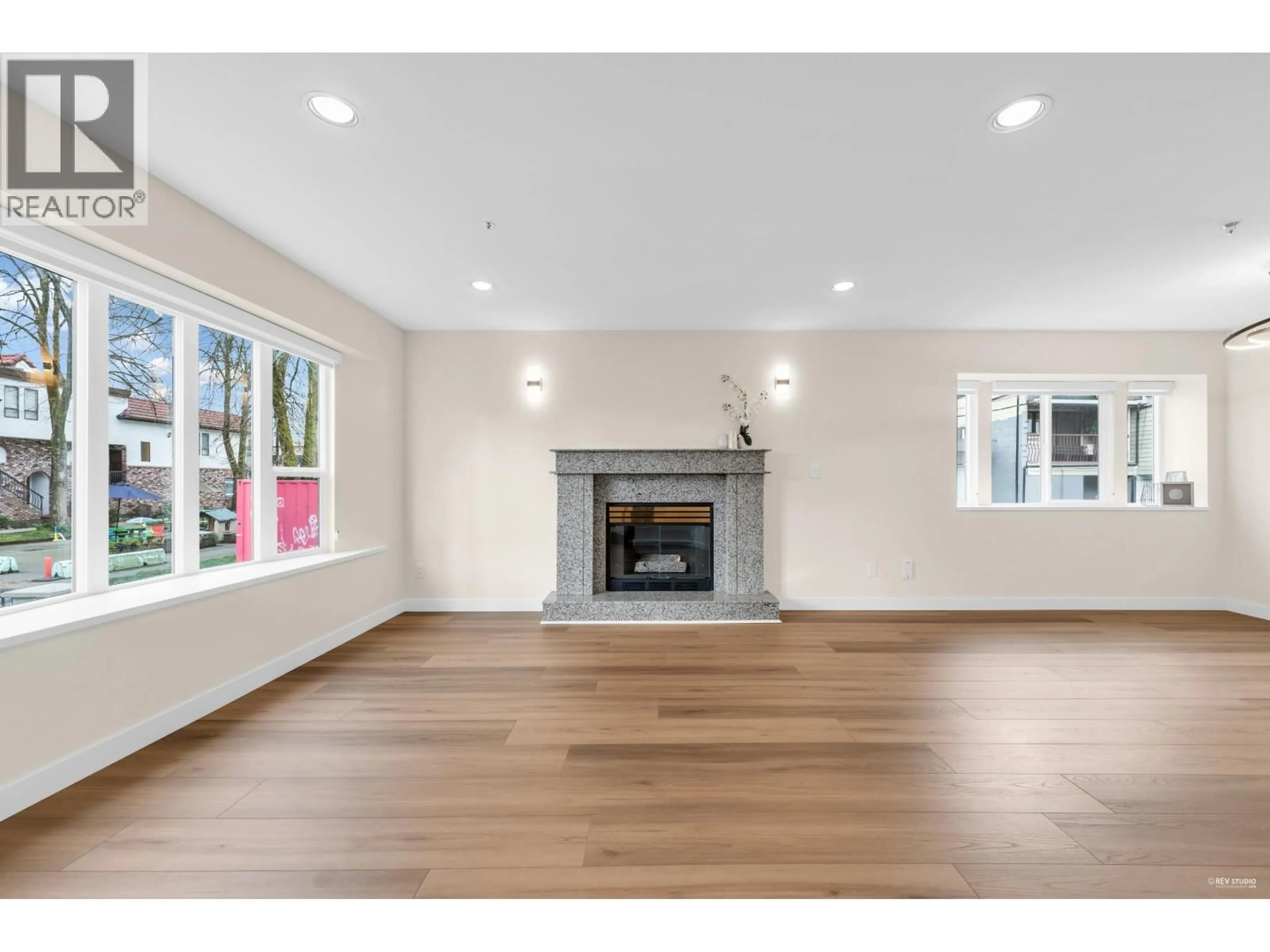 A pic of a room for 719 27TH AVENUE, Vancouver British Columbia V5V2K8