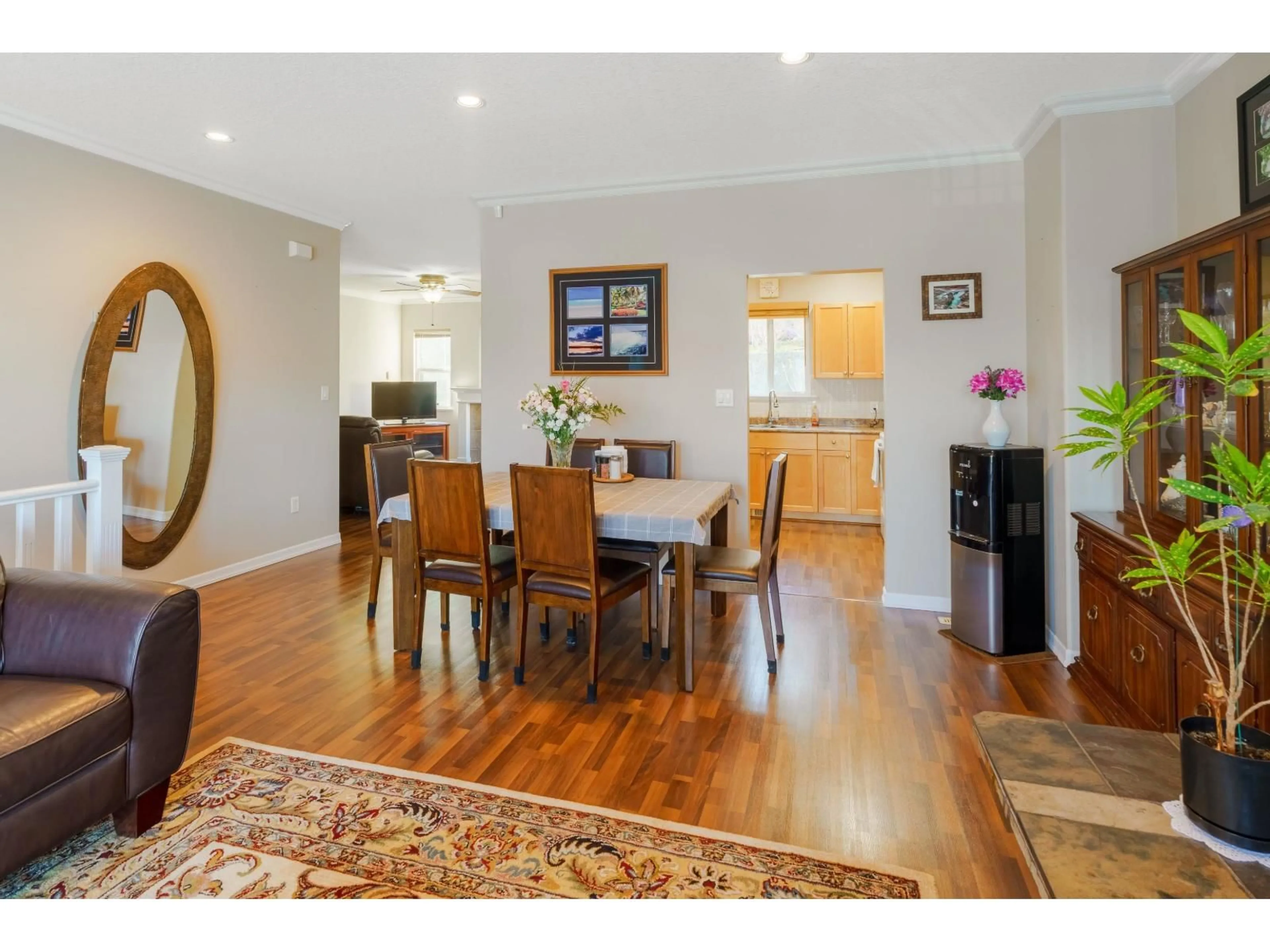 Dining room, wood/laminate floor for 7875 PEYTAVIN PLACE, Mission British Columbia V2V6Z5
