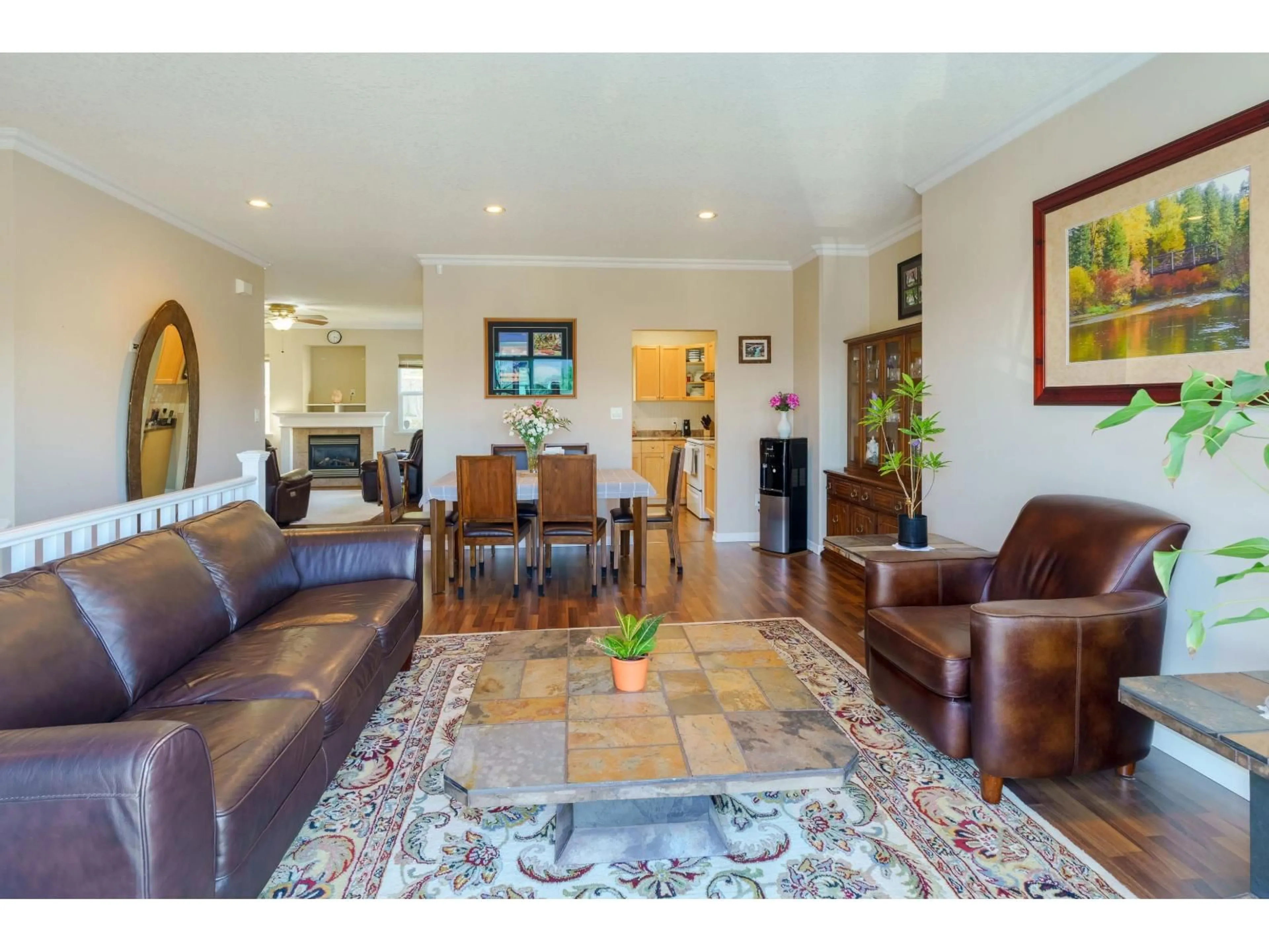 Living room with furniture, unknown for 7875 PEYTAVIN PLACE, Mission British Columbia V2V6Z5