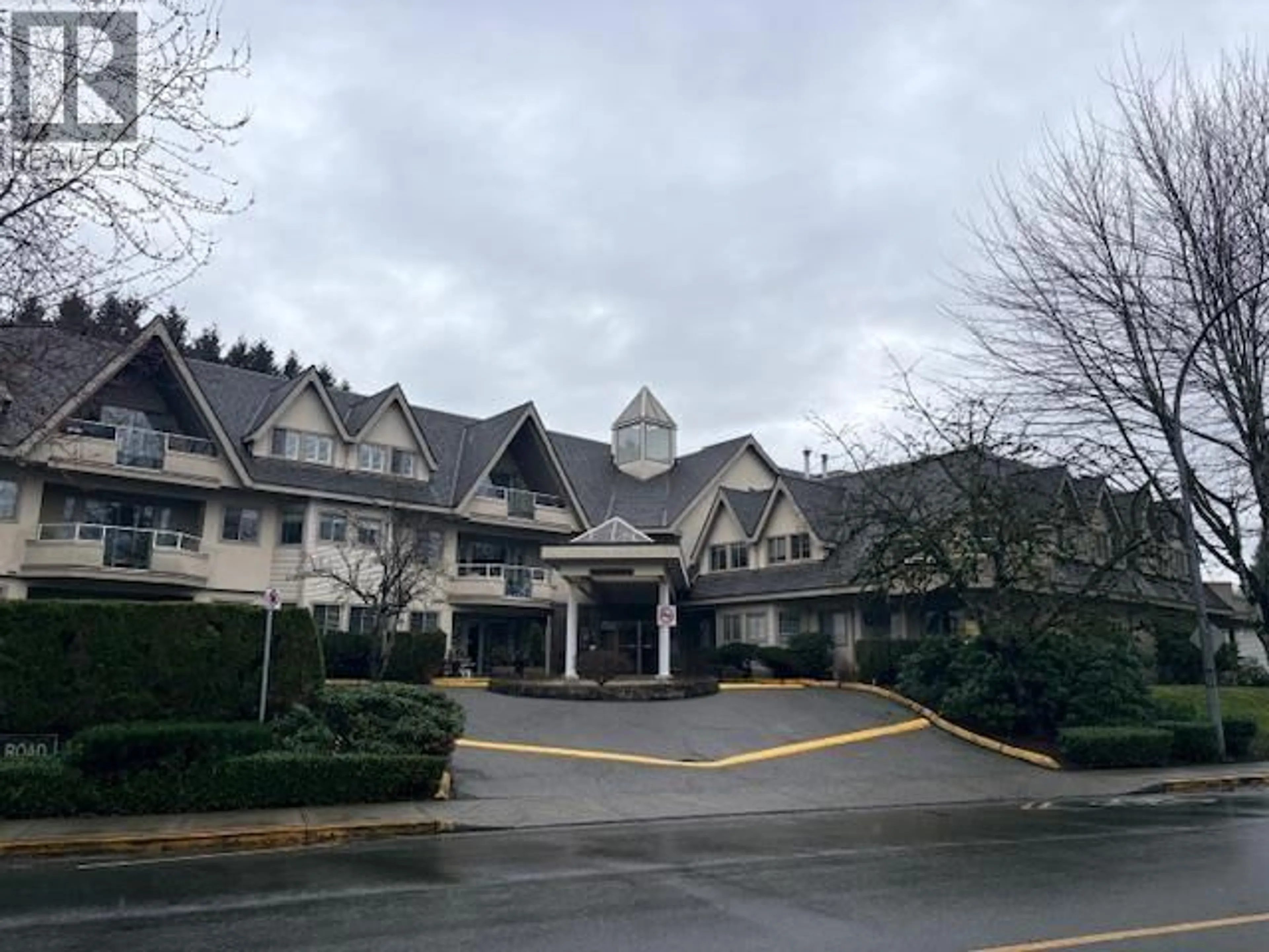 Indoor foyer for 206 - 19241 FORD ROAD, Pitt Meadows British Columbia V3Y2N4