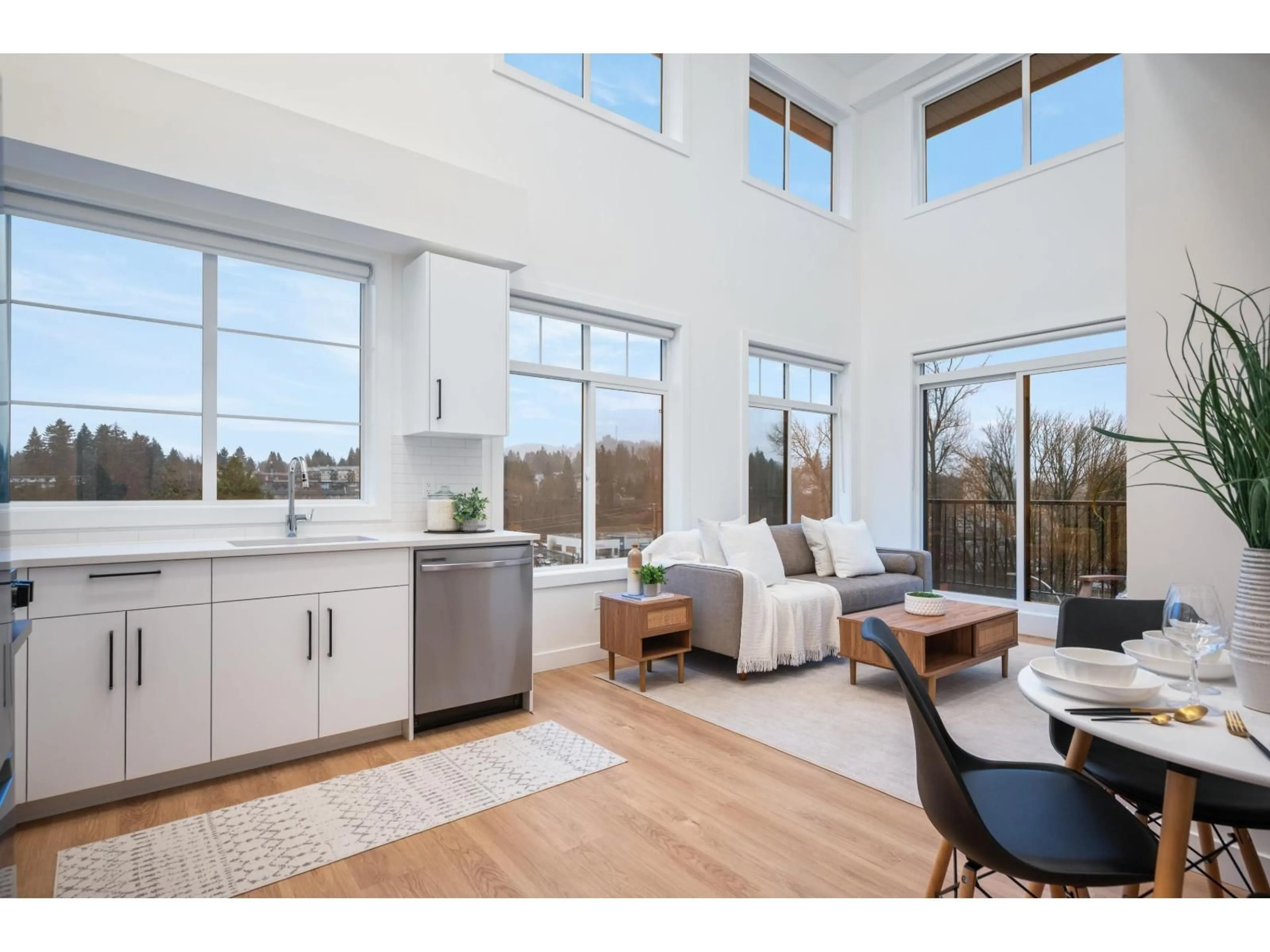 Open concept kitchen, unknown for 506 - 33816 SOUTH FRASER WAY, Abbotsford British Columbia V2S0P2