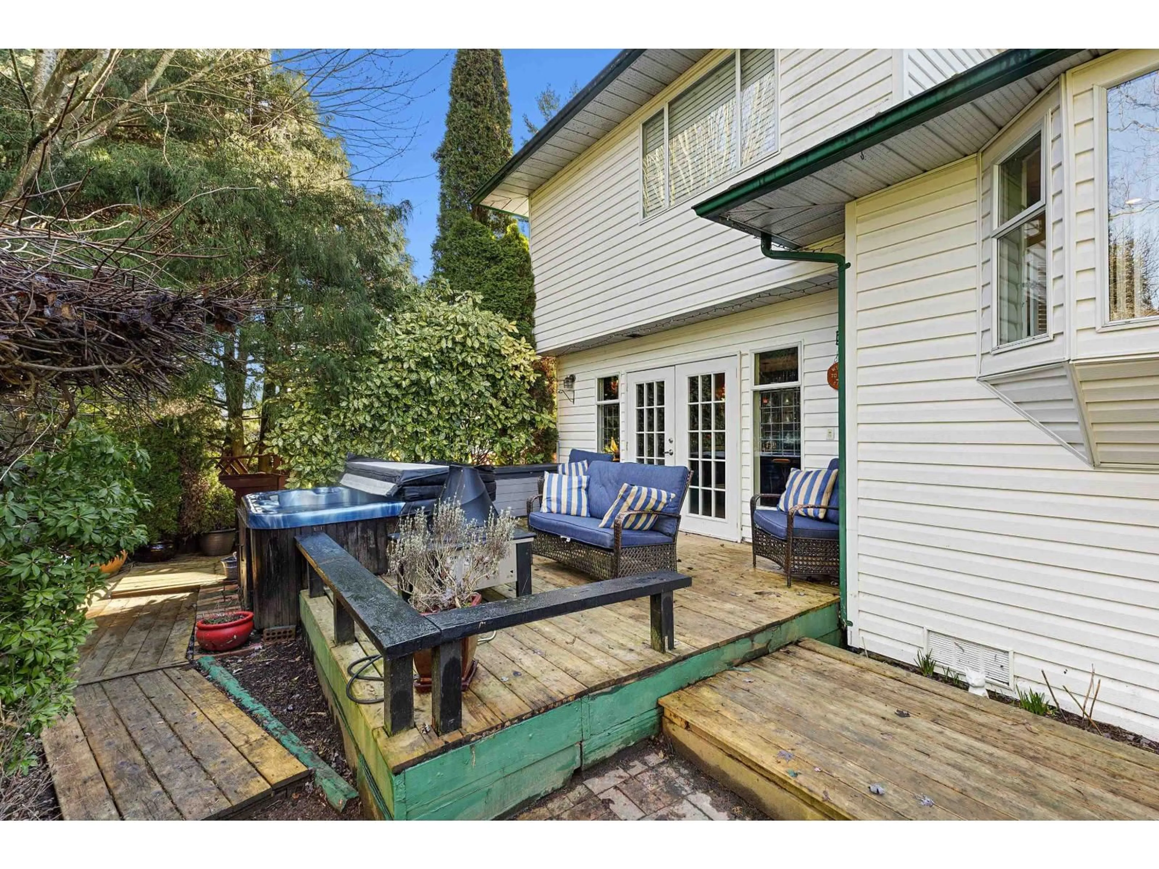 Patio, street for 13385 60 AVENUE, Surrey British Columbia V3X2M1