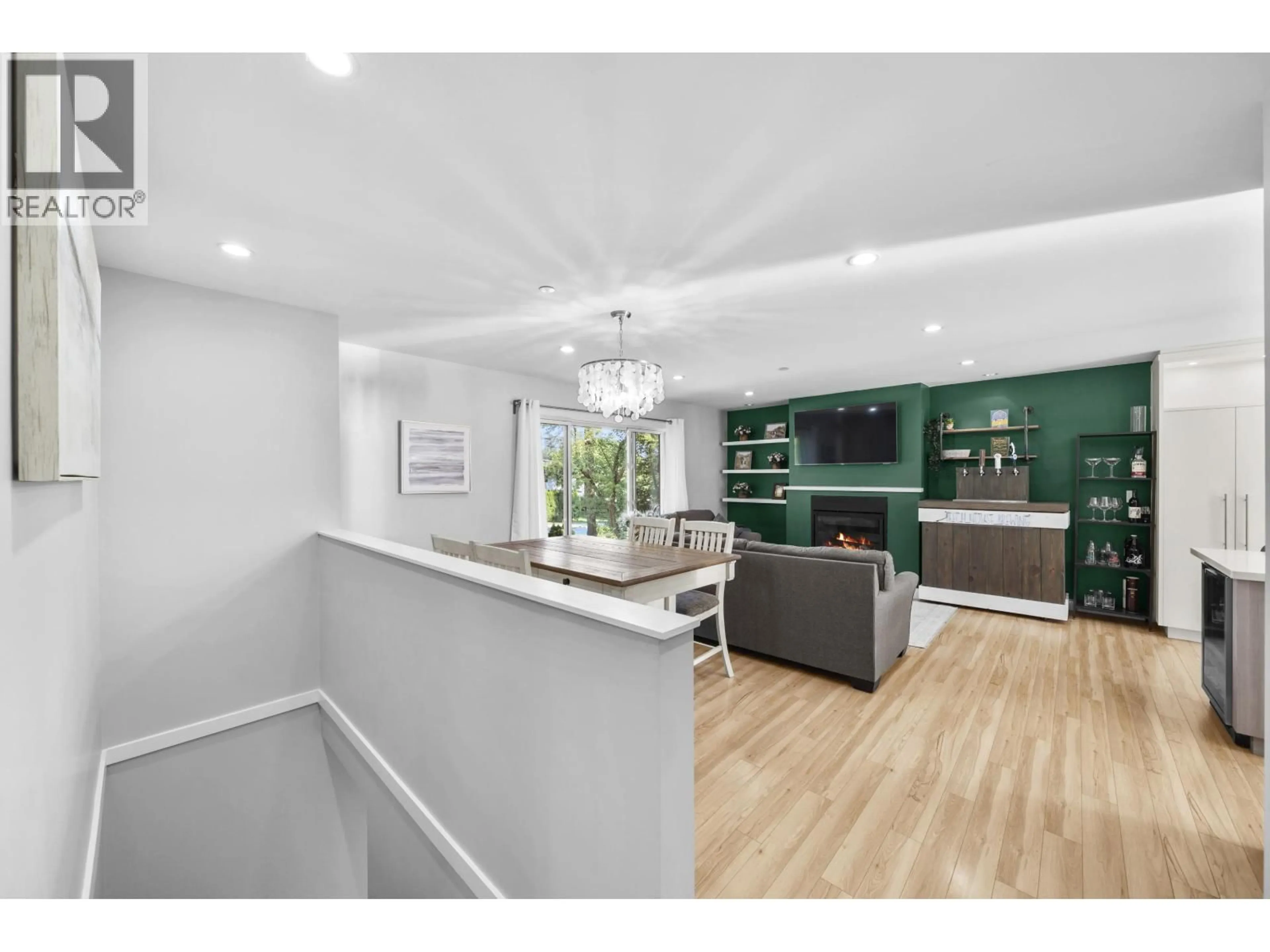 Open concept kitchen, unknown for 3759 COAST MERIDIAN ROAD, Port Coquitlam British Columbia V3B3P2