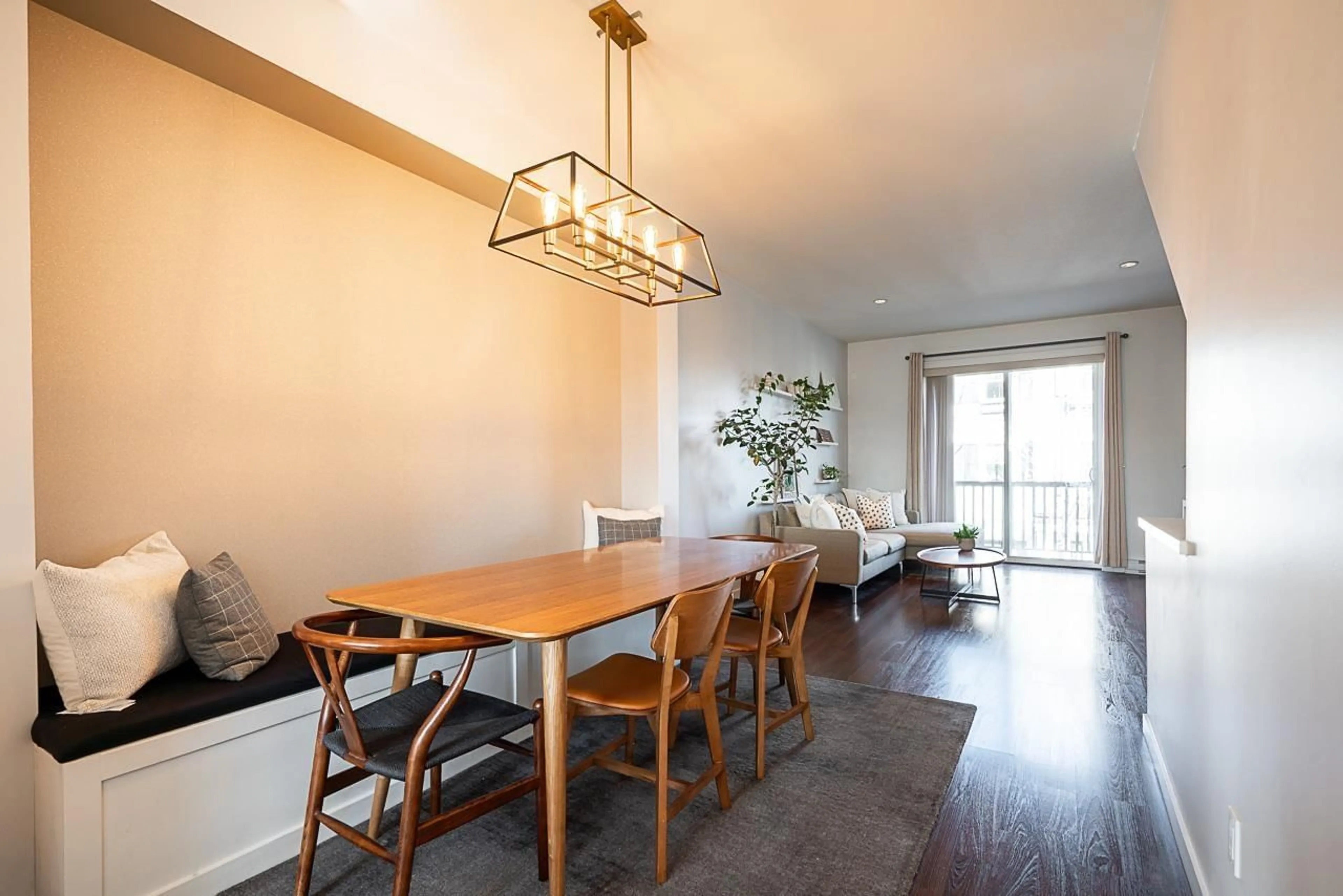 Dining room, wood/laminate floor for 6 - 7348 192A STREET, Surrey British Columbia V4N6J2