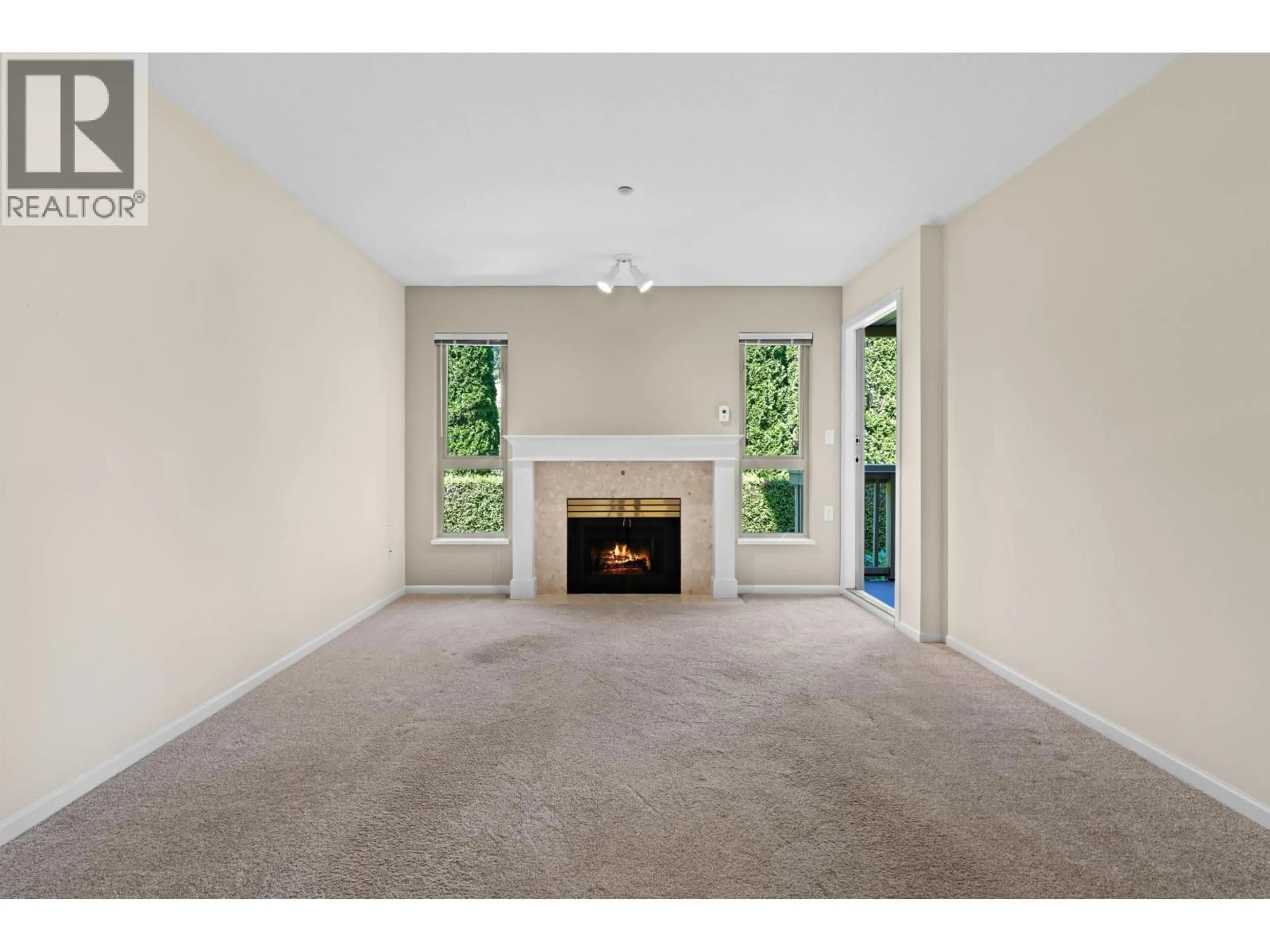 A pic of a room for 205 - 843 22ND STREET, West Vancouver British Columbia V7V4C1