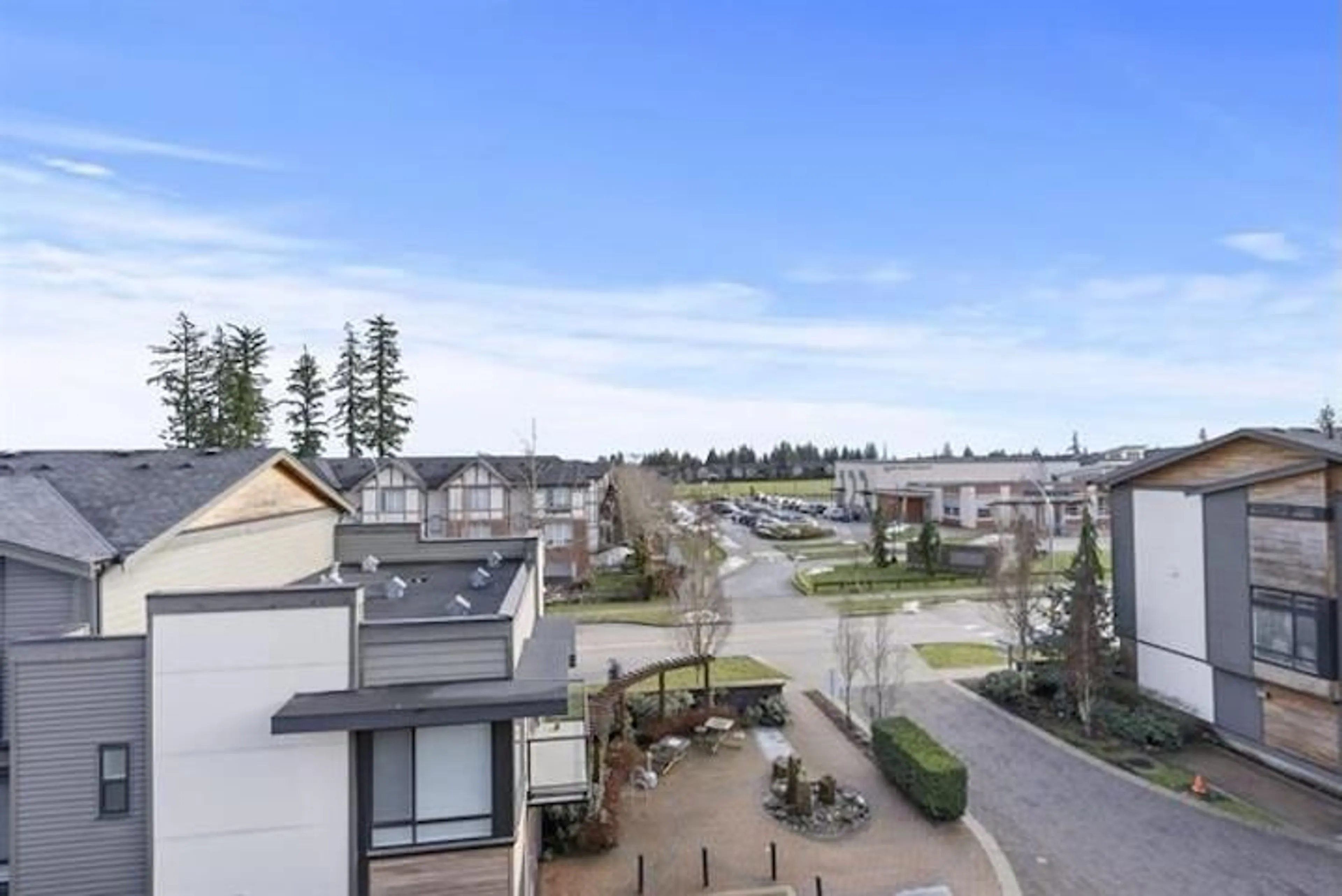 A pic from outside/outdoor area/front of a property/back of a property/a pic from drone, unknown for 8 - 7811 209 STREET, Langley British Columbia V1X1X1