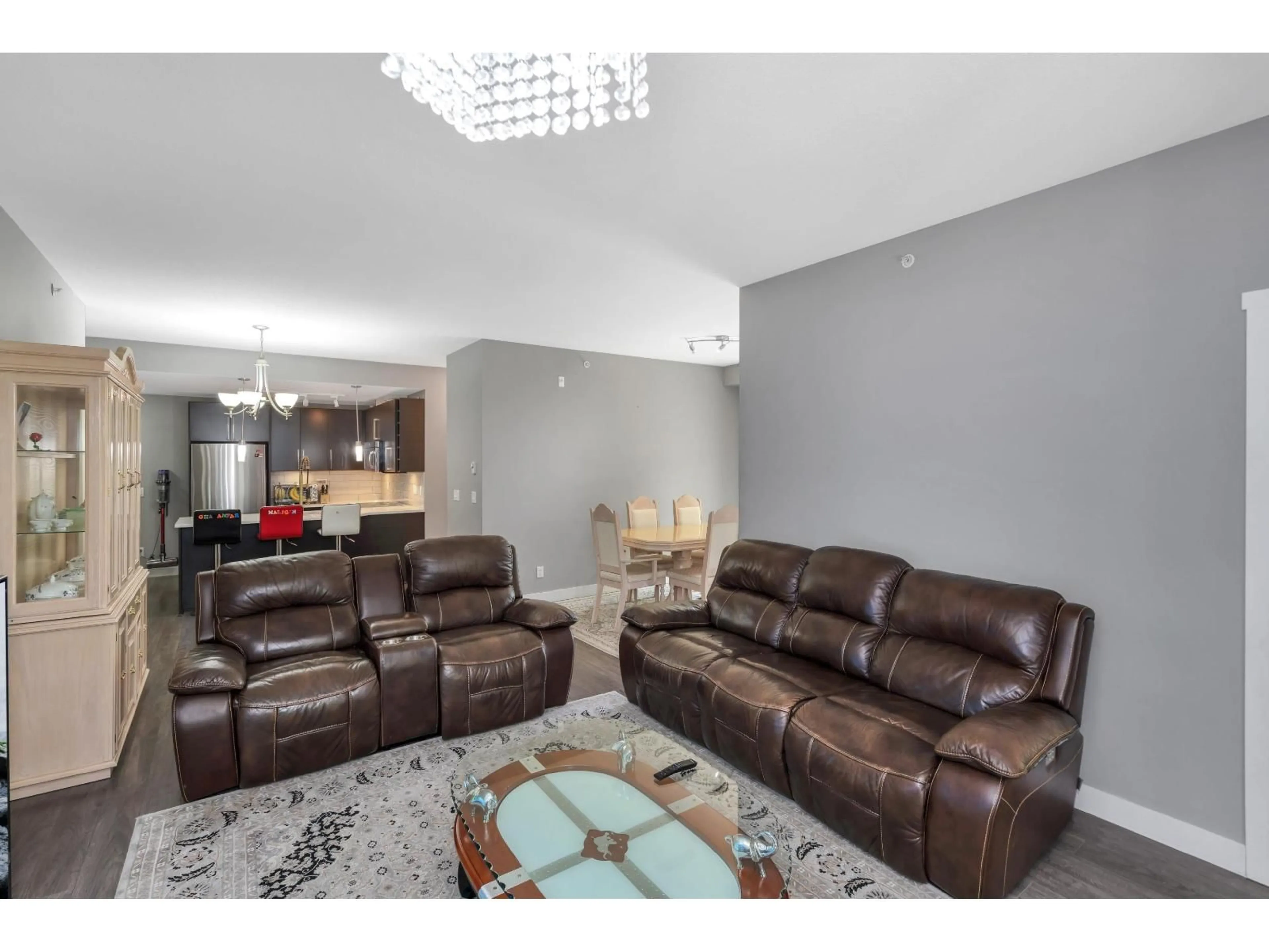 Living room with furniture, unknown for 411 - 14358 60 AVENUE, Surrey British Columbia V3X0G3