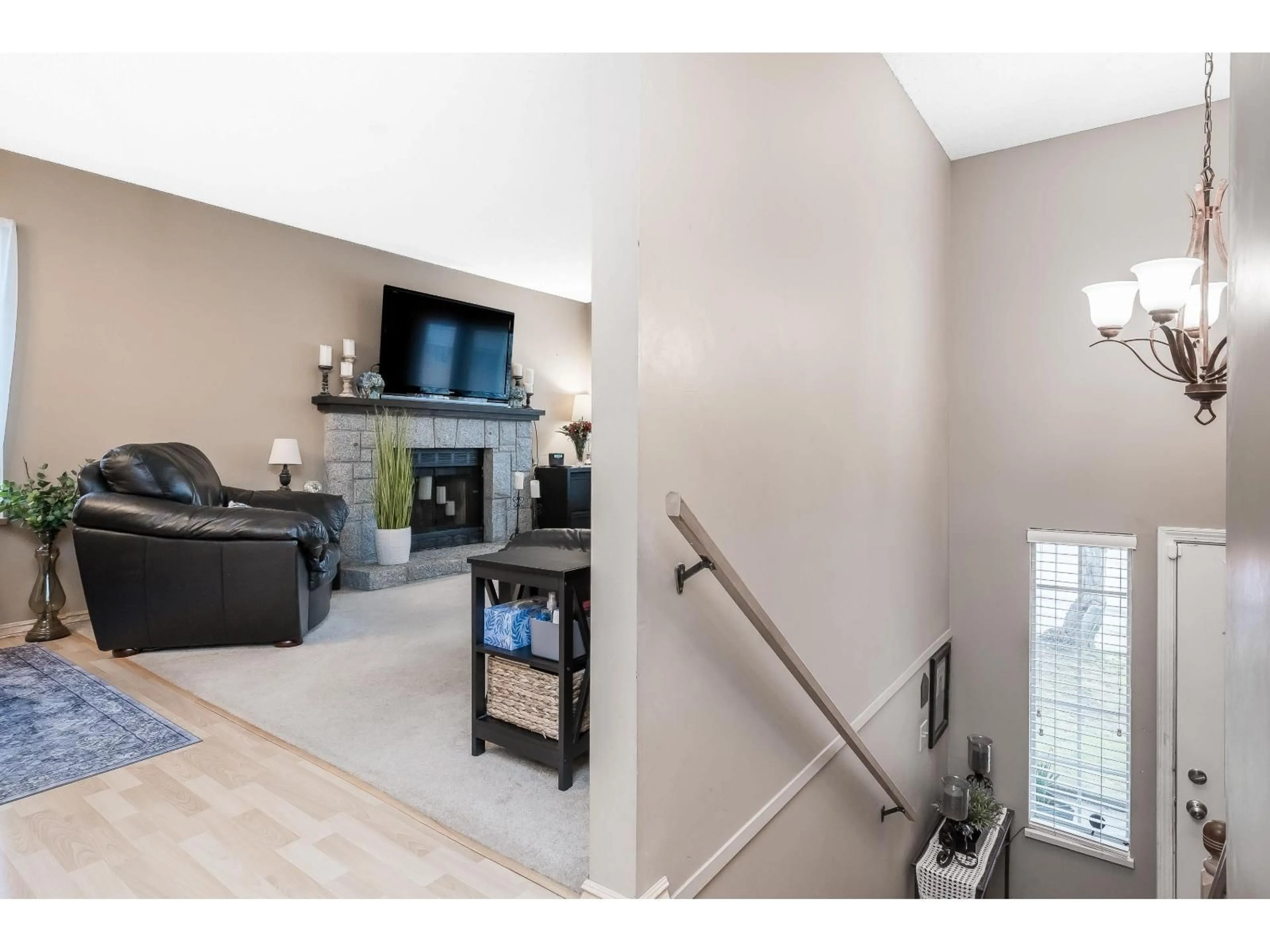 Unknown for 8062 138 STREET, Surrey British Columbia V3W8P9