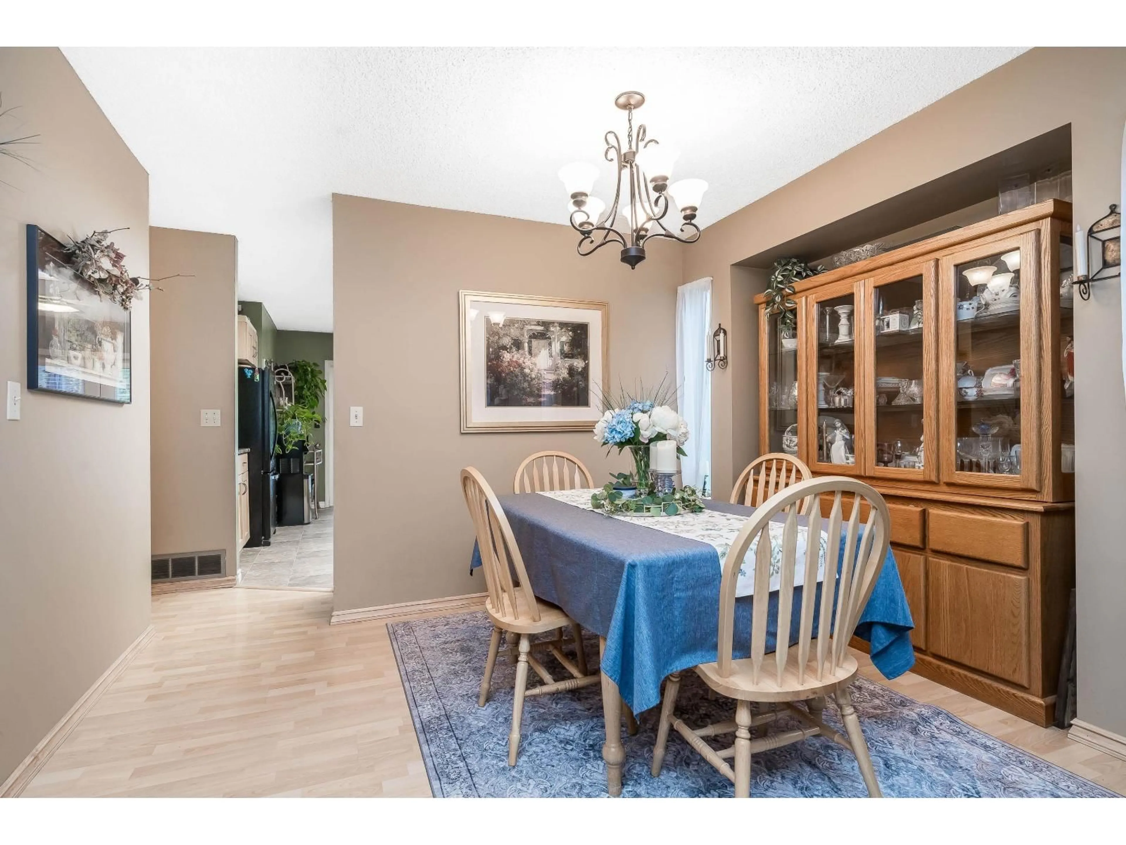 Dining room, unknown for 8062 138 STREET, Surrey British Columbia V3W8P9