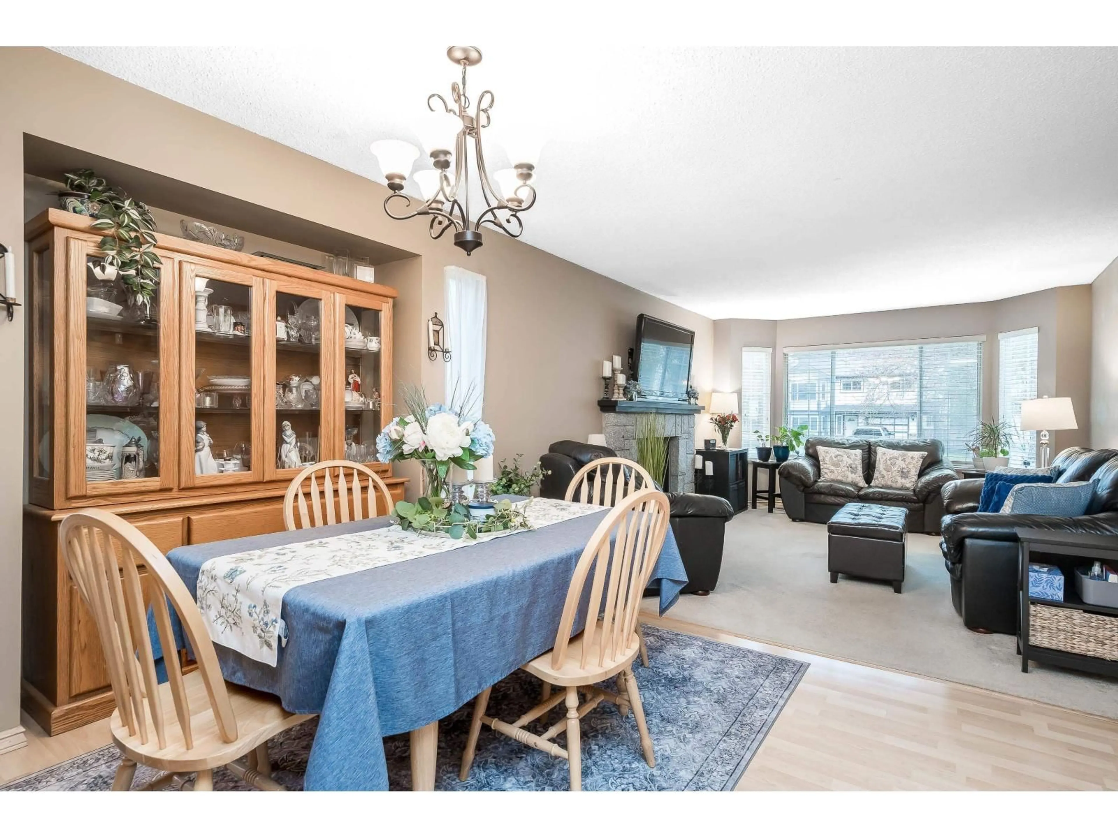 Dining room, unknown for 8062 138 STREET, Surrey British Columbia V3W8P9