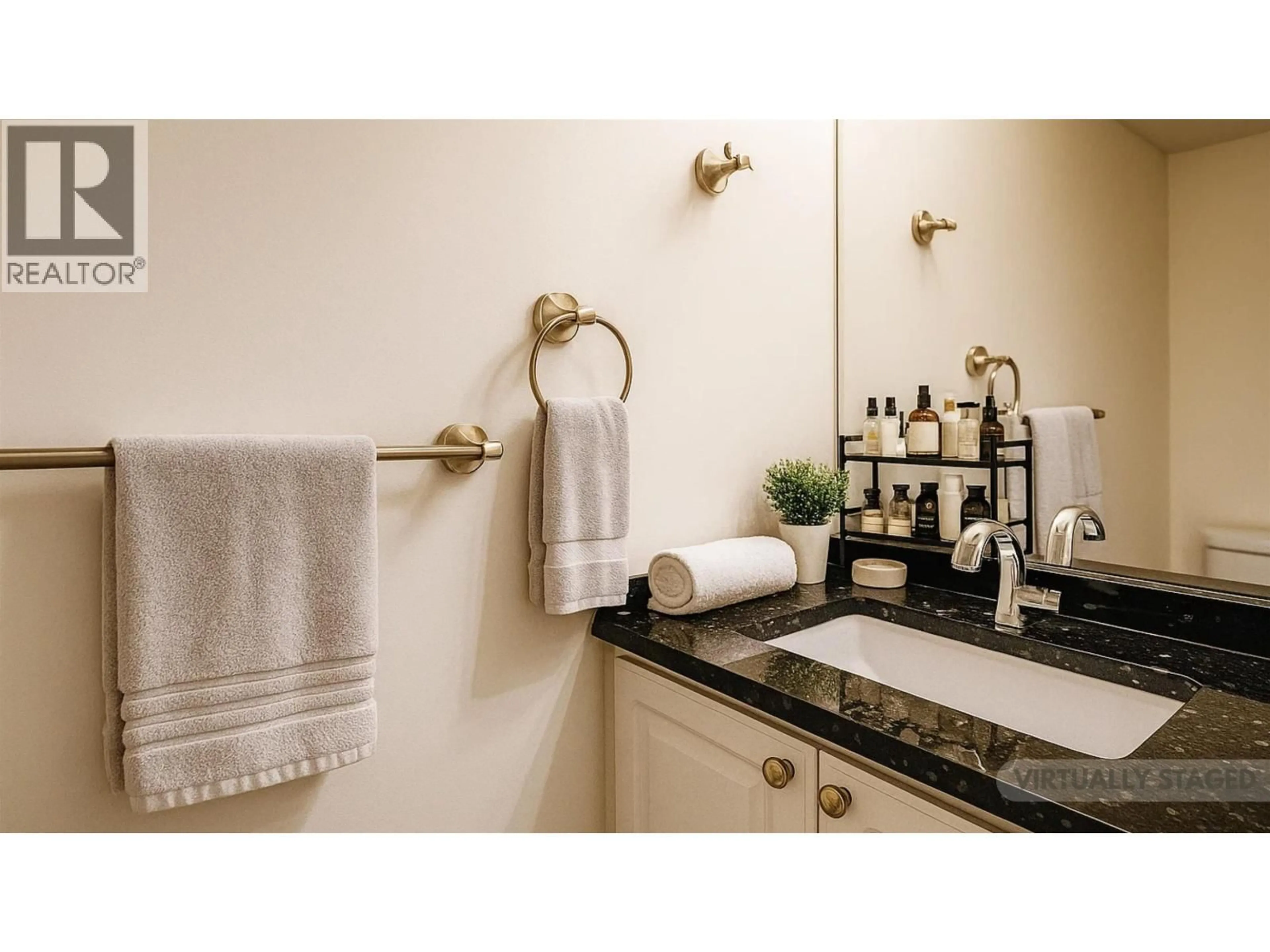 Contemporary bathroom, ceramic/tile floor for 103 - 624 AGNES STREET, New Westminster British Columbia V3M1G8