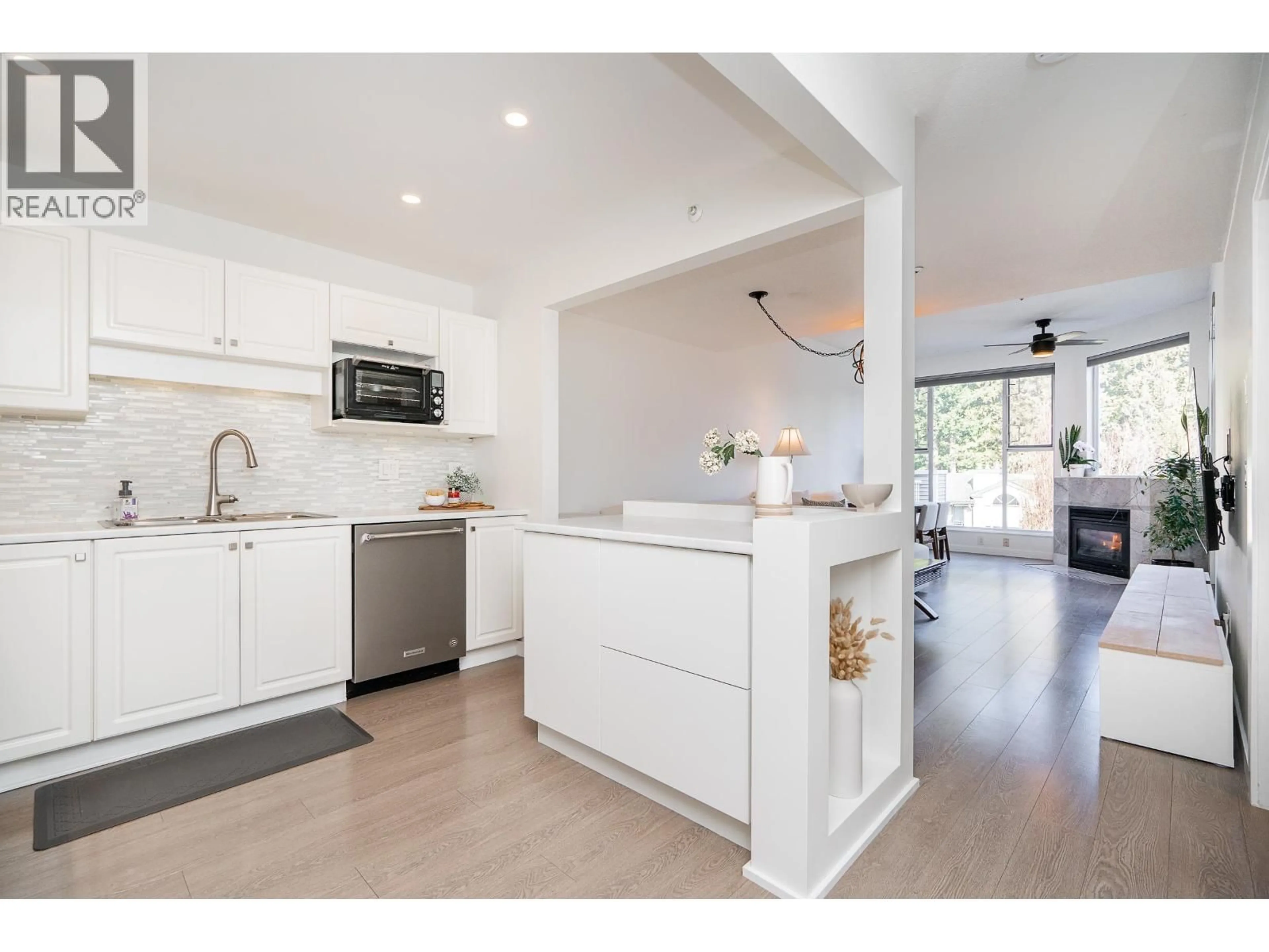 Open concept kitchen, unknown for 402 - 12155 191B STREET, Pitt Meadows British Columbia V3Y2S2
