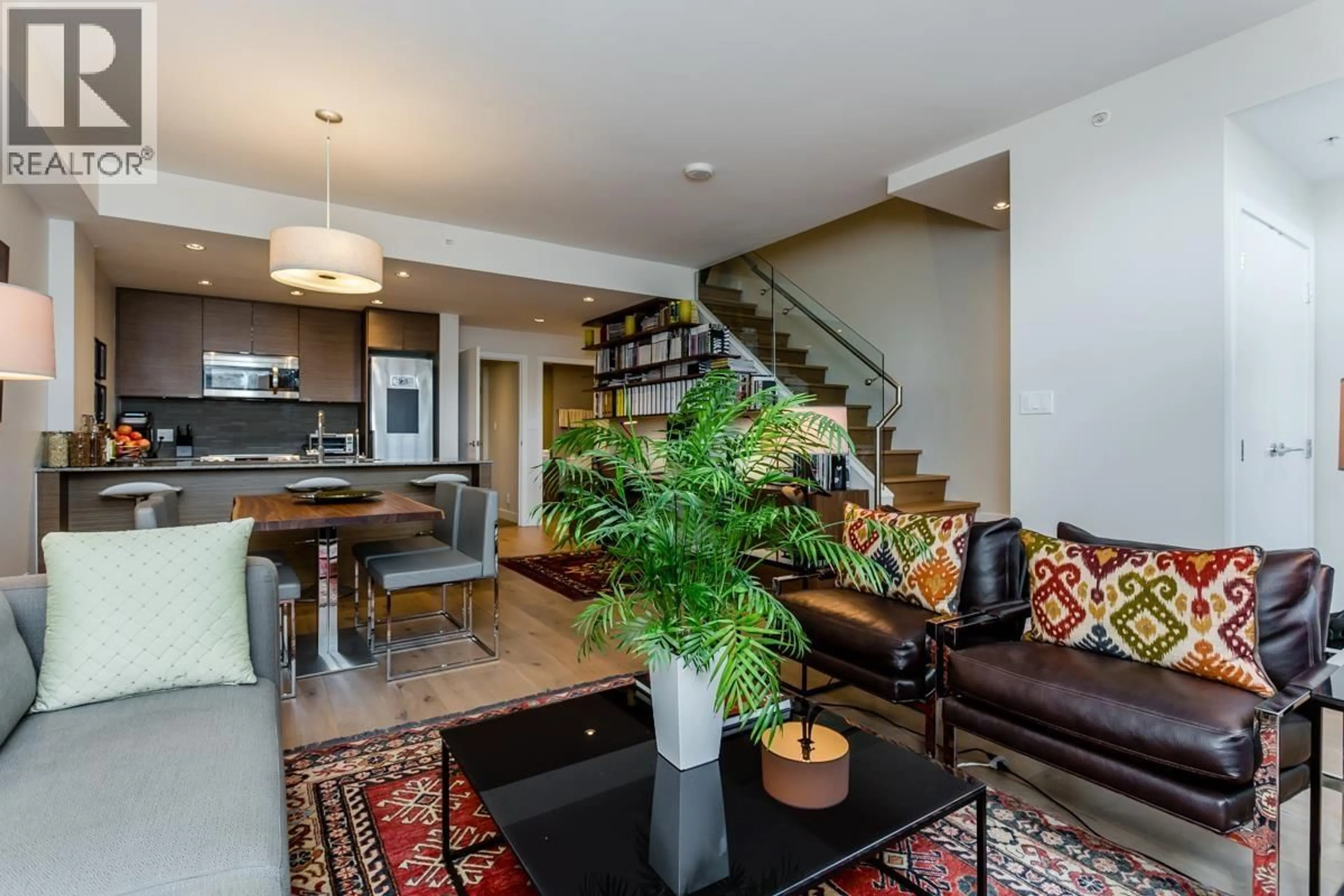 Living room with furniture, unknown for 1635 EASTERN AVENUE, North Vancouver British Columbia V7L0C4