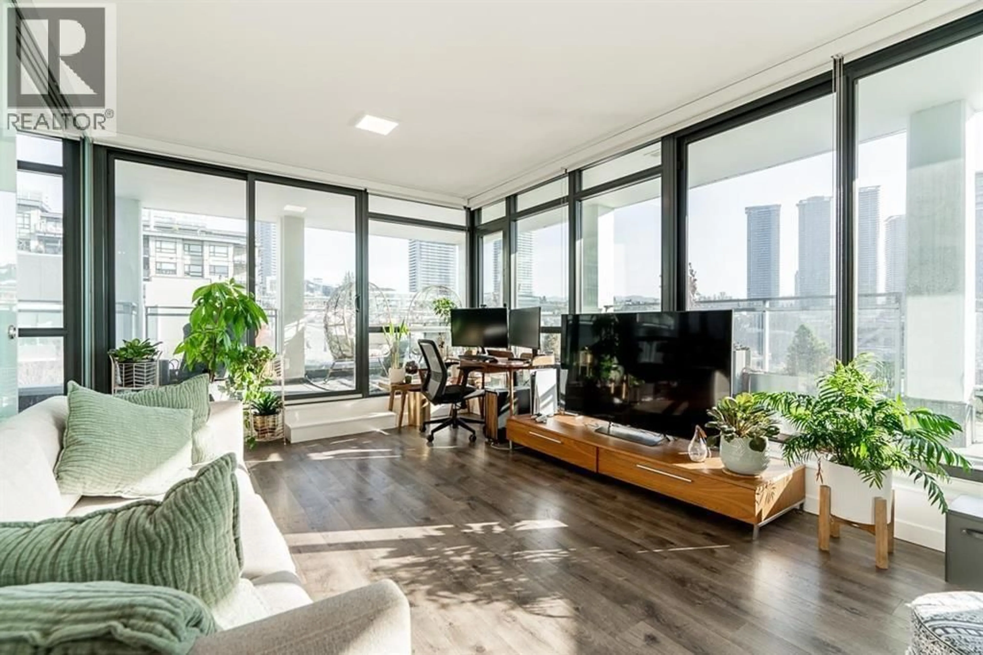 Living room with furniture, unknown for 303 - 4488 JUNEAU STREET, Burnaby British Columbia V5C0M4