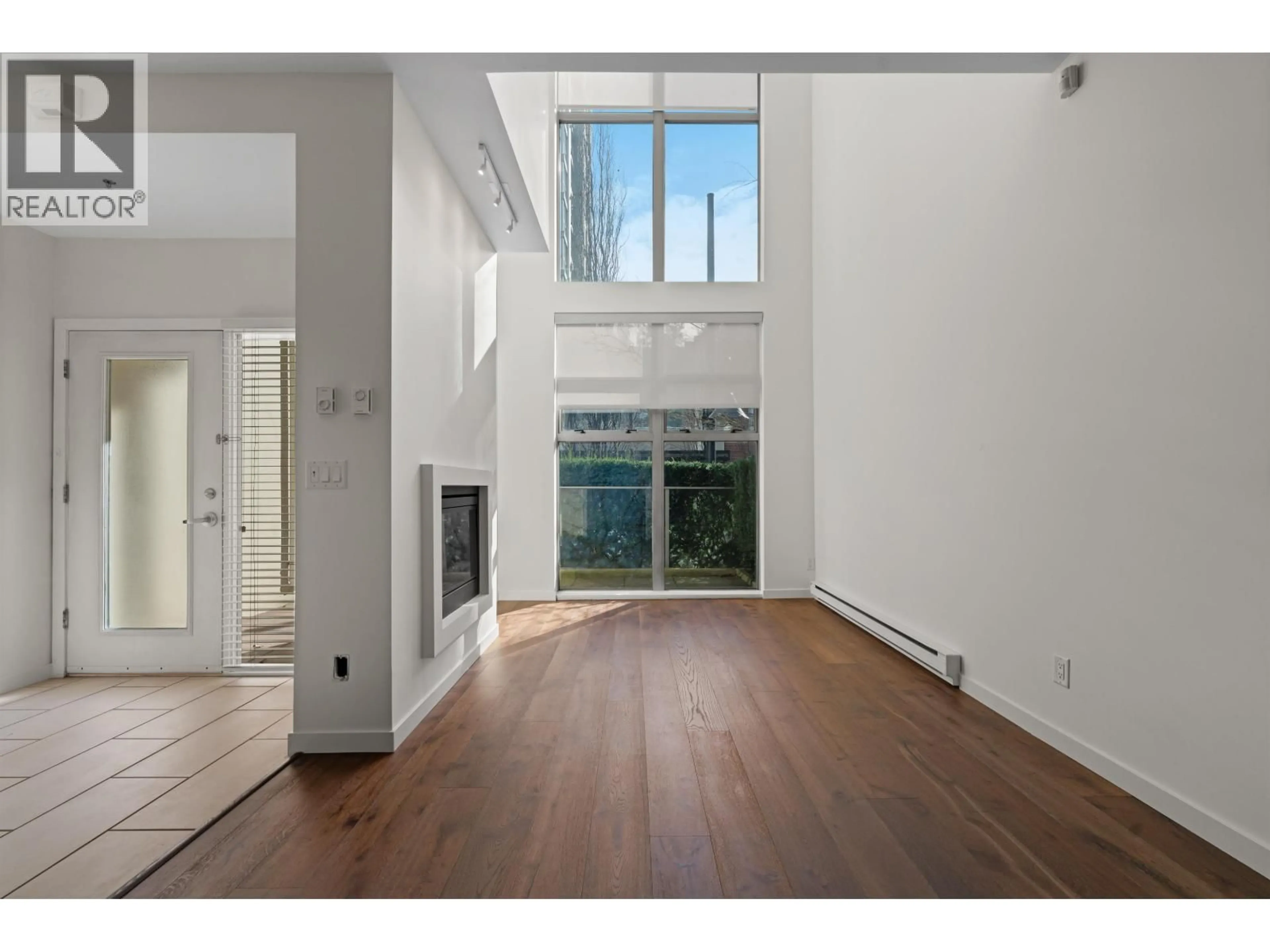 Unknown for 1237 RICHARDS STREET, Vancouver British Columbia V6B3G3