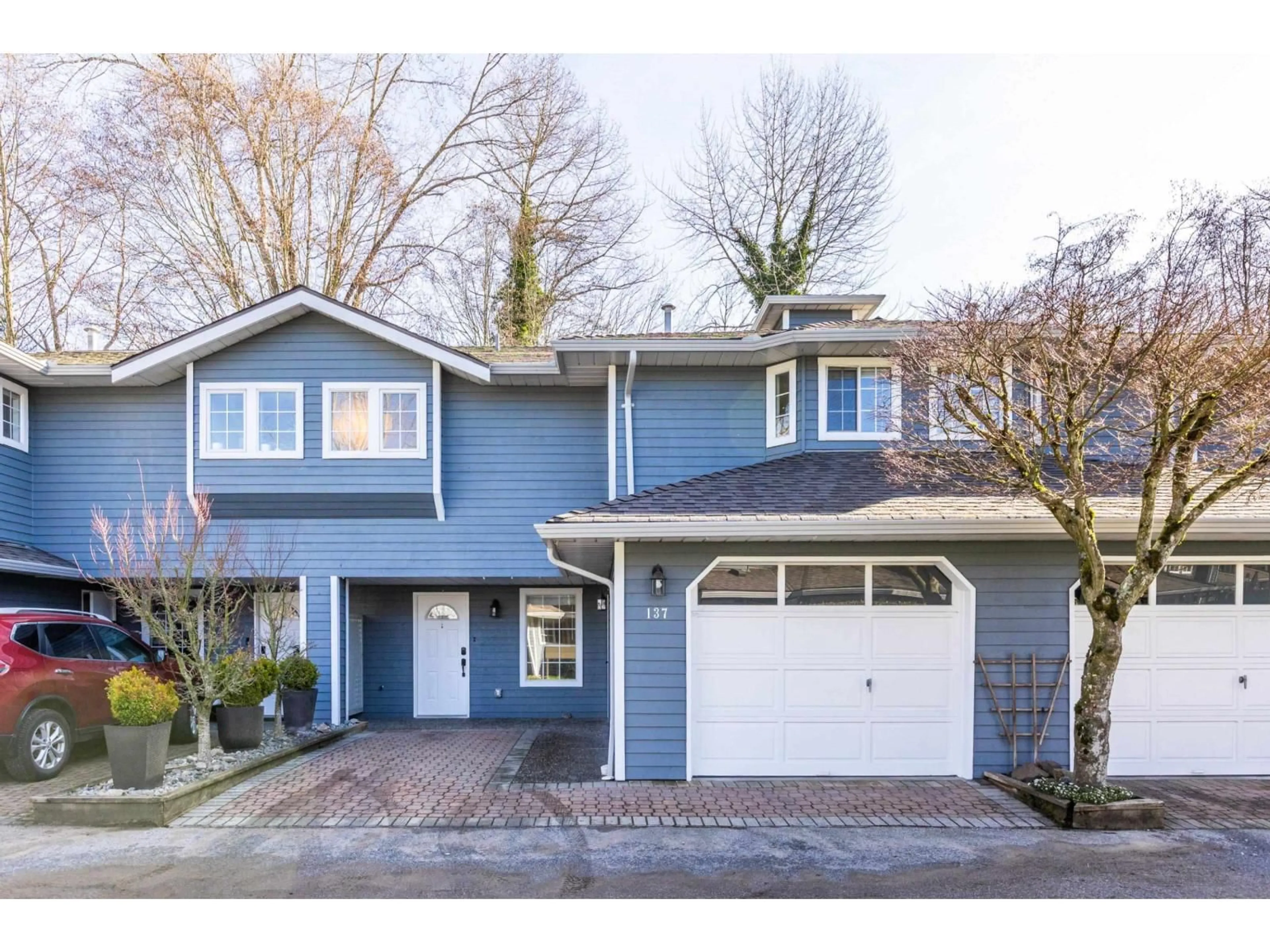 Home with vinyl exterior material, street for 137 - 16335 14 AVENUE, Surrey British Columbia V4A1H2