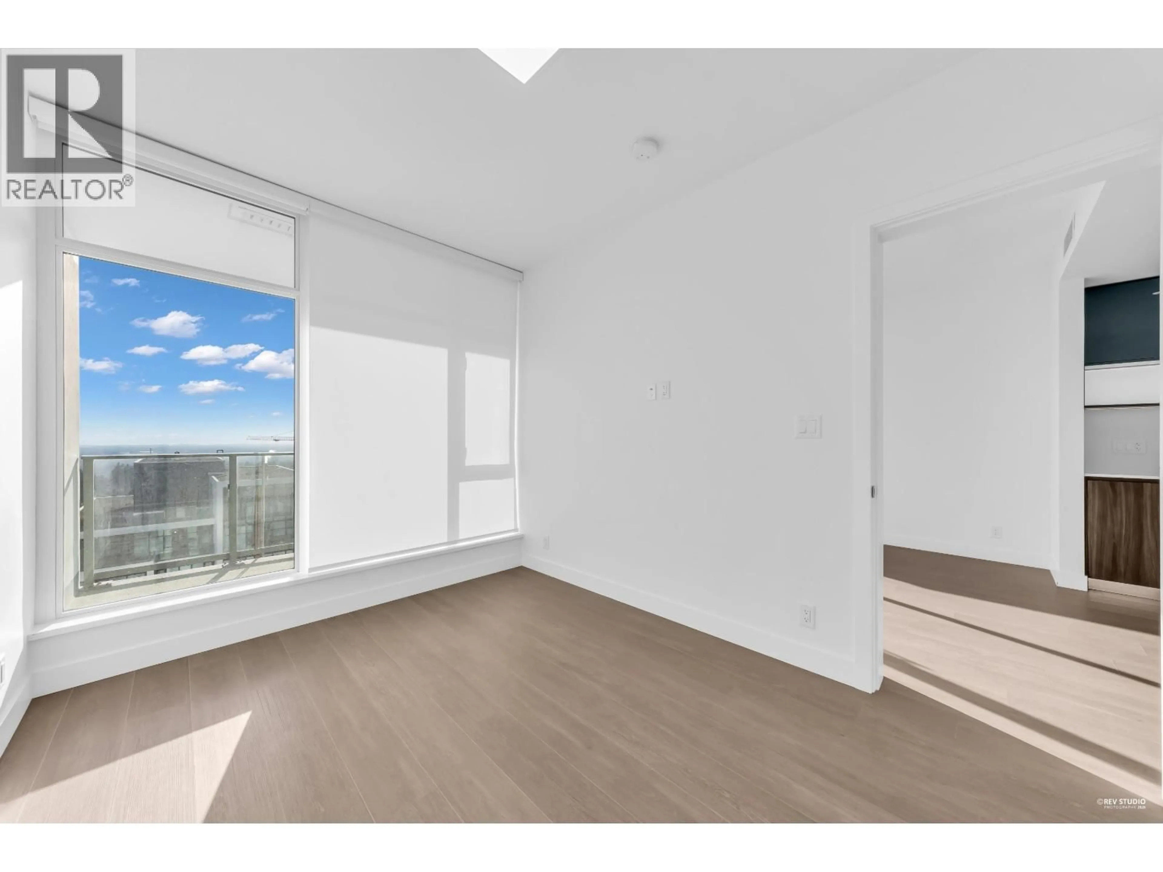 A pic of a room for 1505 - 6511 SUSSEX AVENUE, Burnaby British Columbia V5H0K5