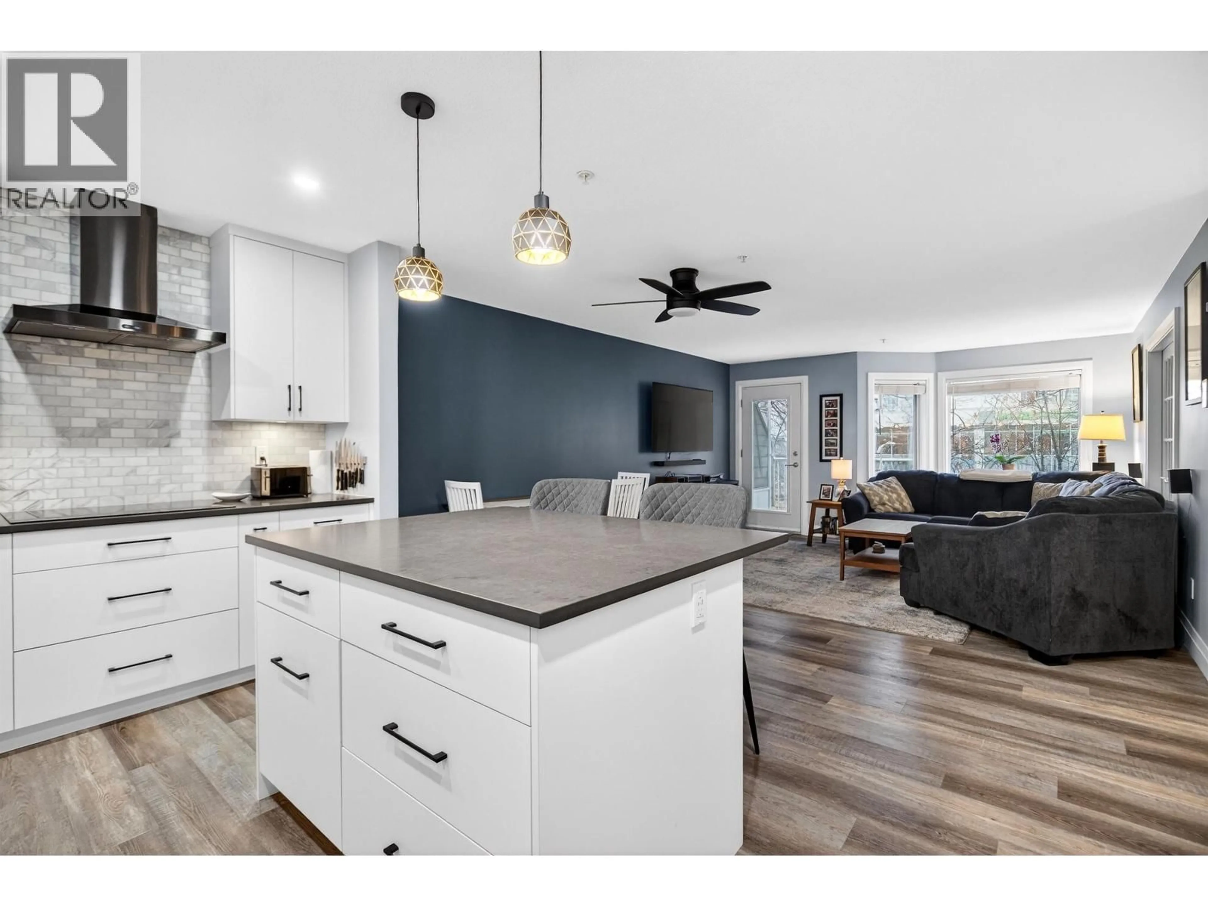 Open concept kitchen, unknown for 304 - 19236 FORD ROAD, Pitt Meadows British Columbia V3Y2K1