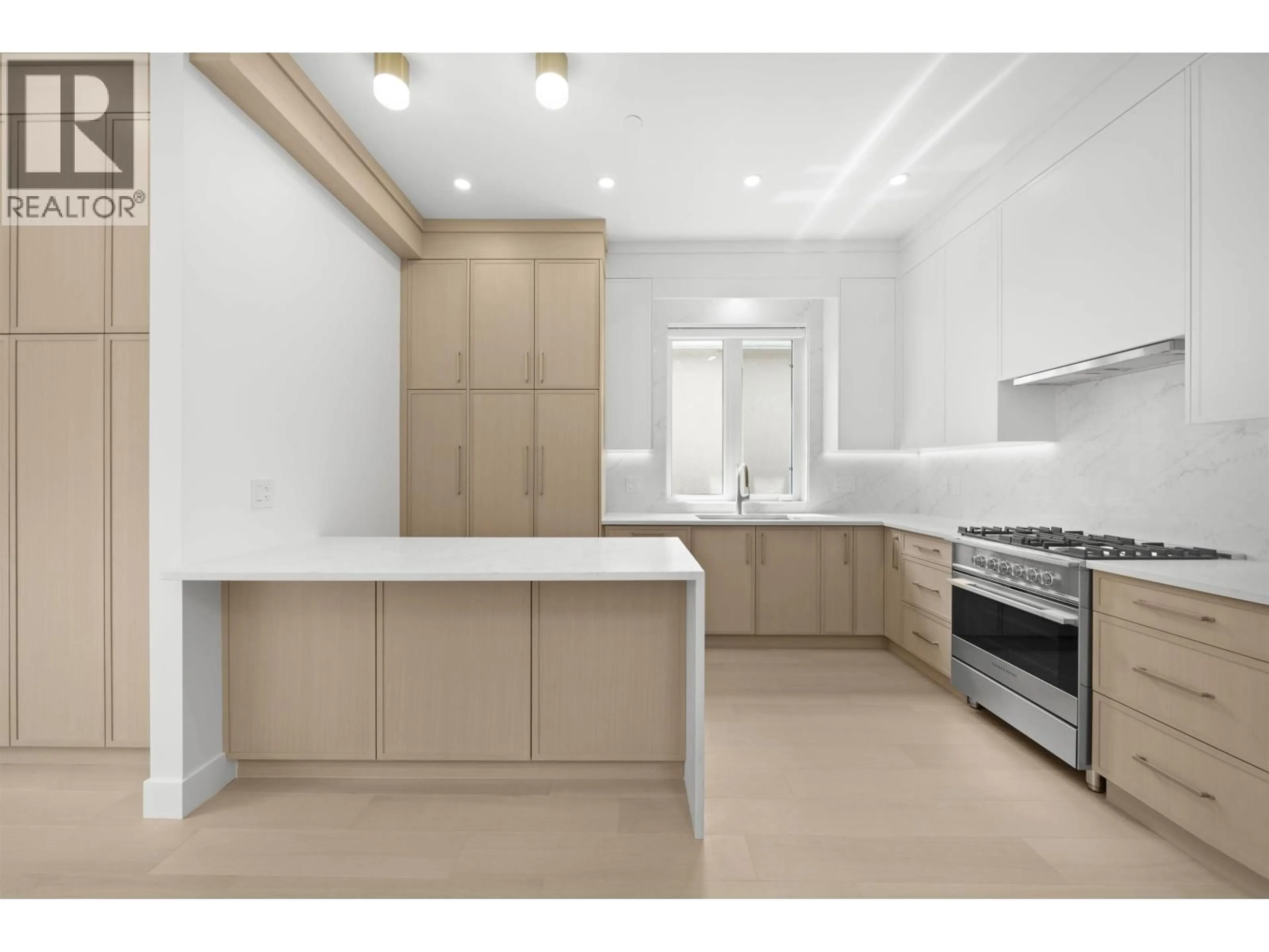 Unknown for 1 - 6461 PRINCE EDWARD STREET, Vancouver British Columbia V5W2Y3