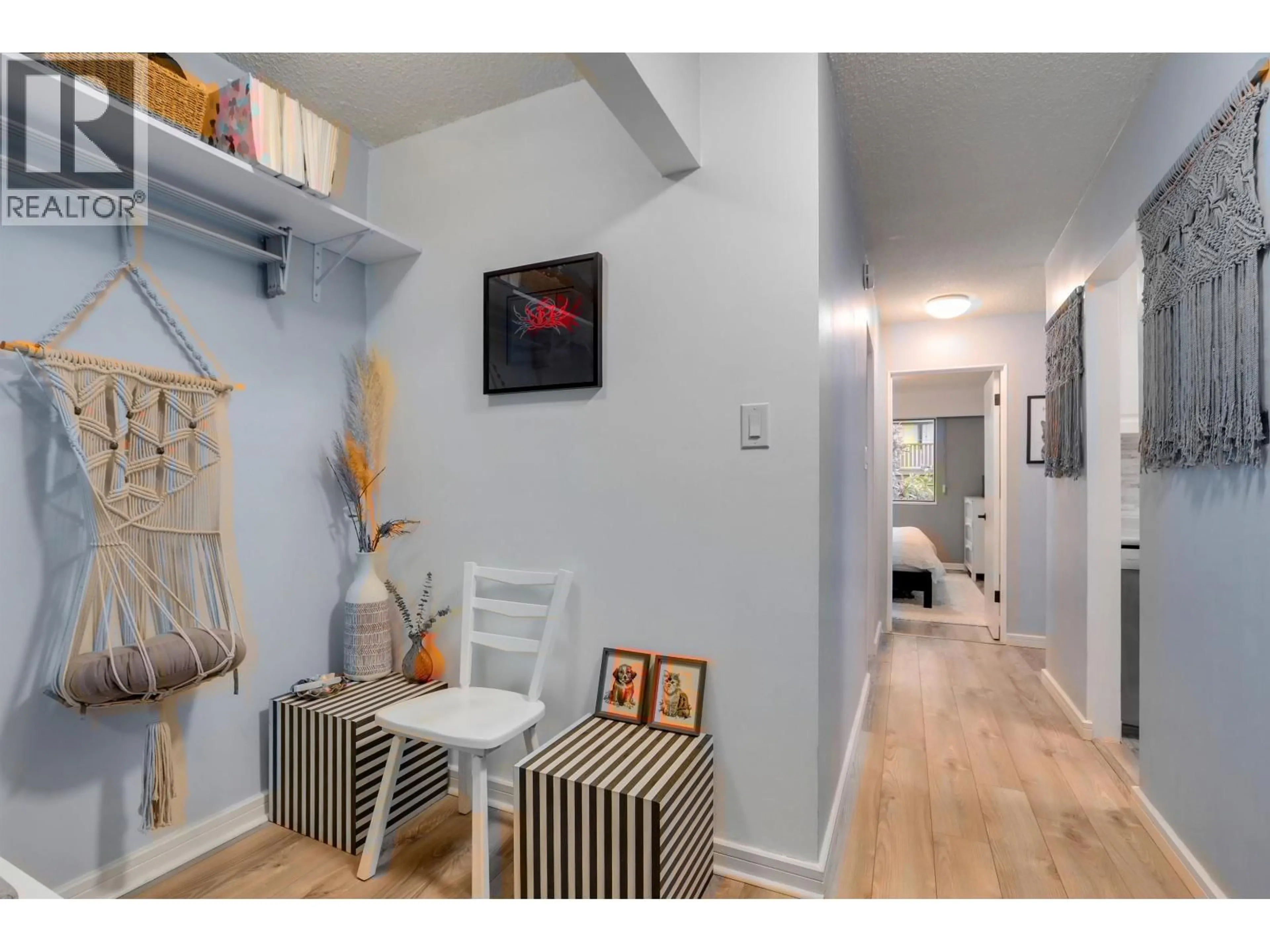 Indoor entryway for 314 - 170 3RD STREET, North Vancouver British Columbia V7L1E6